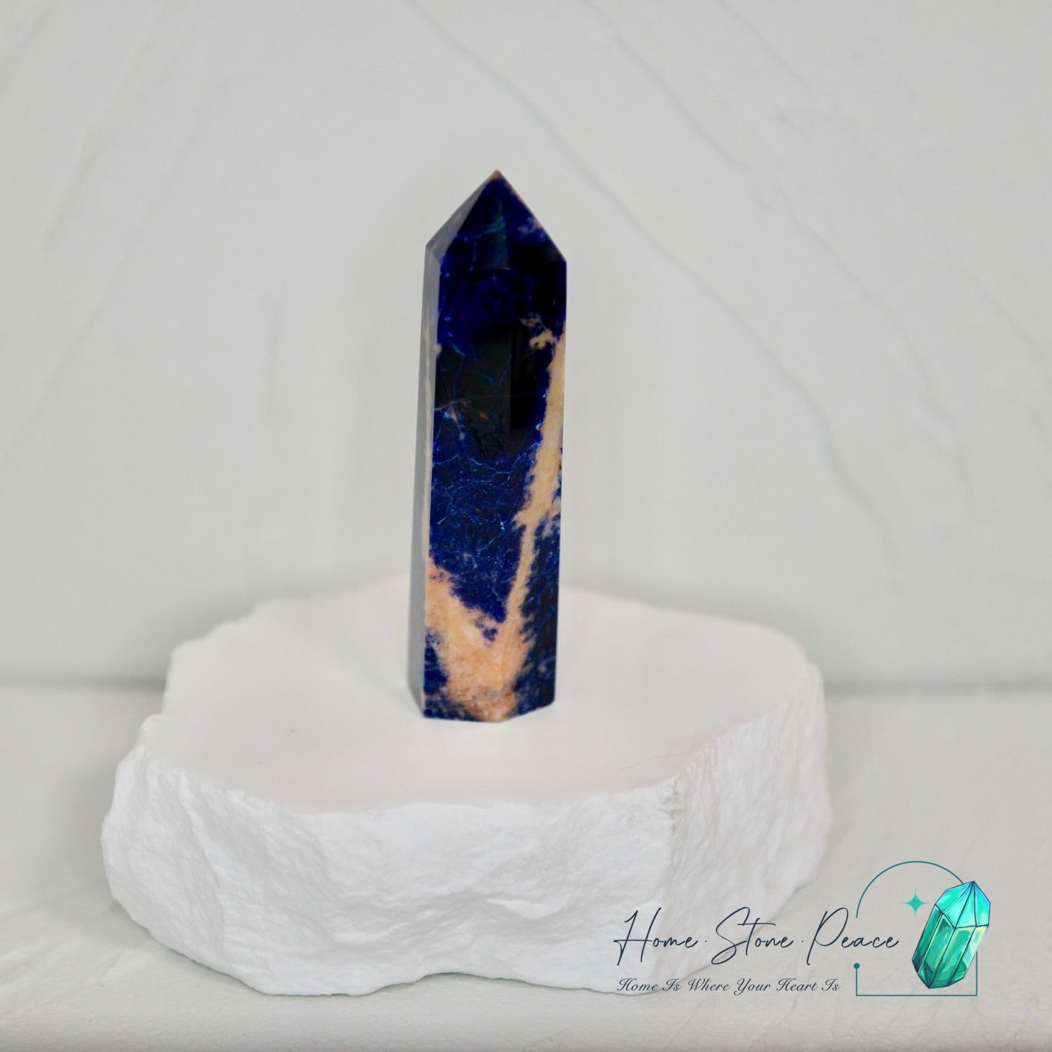 藍紋石柱 Sodalite Tower