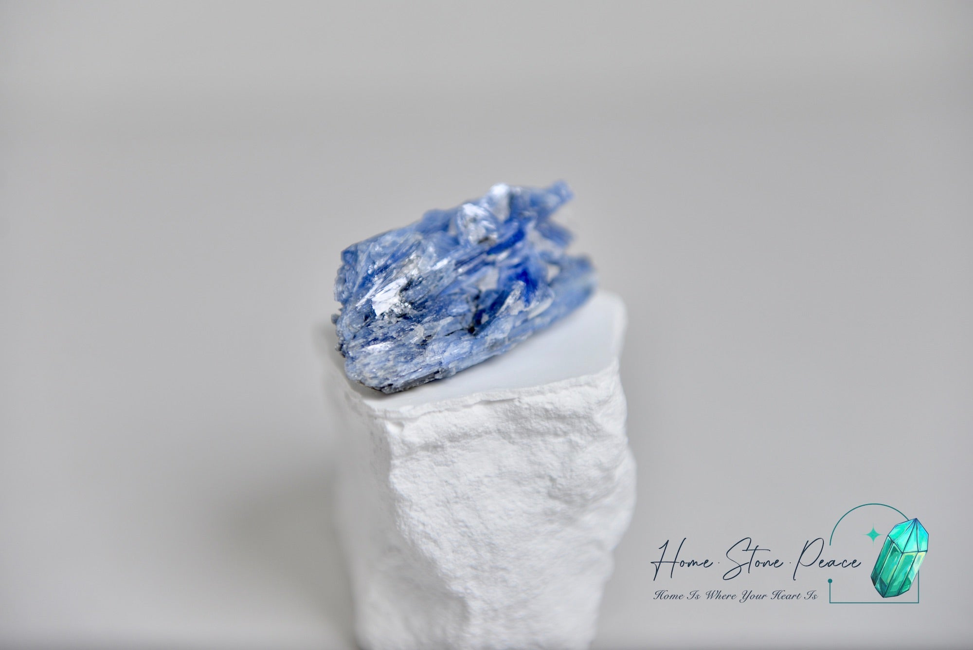 藍晶石原石塊 Blue Kyanite Cluster
