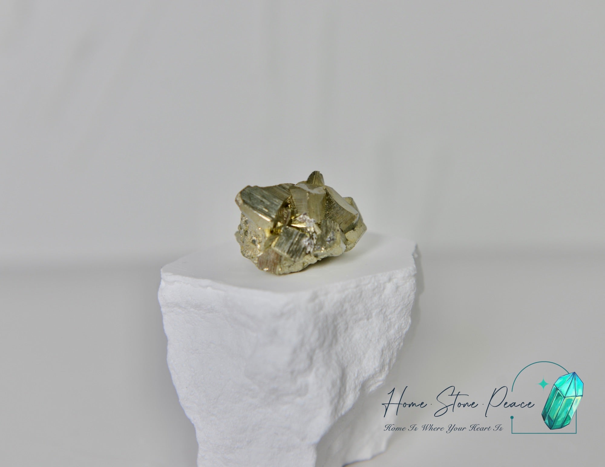 高級黃鐵礦原石 Mini Peruvian Pyrite Cluster (High Quality)
