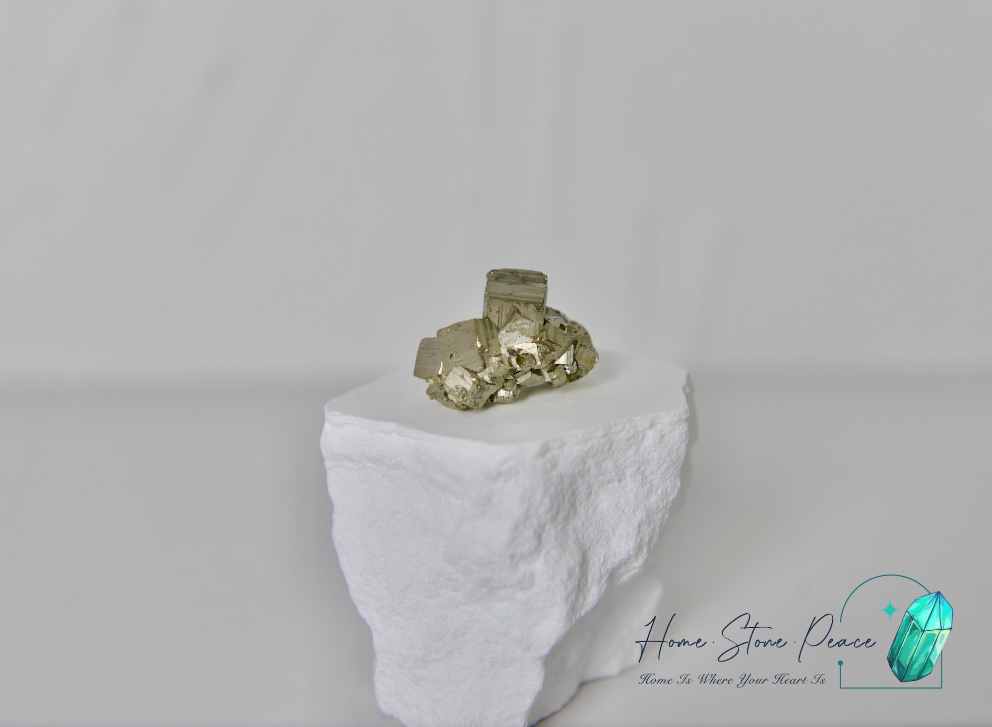 高級黃鐵礦原石 Mini Peruvian Pyrite Cluster (High Quality)