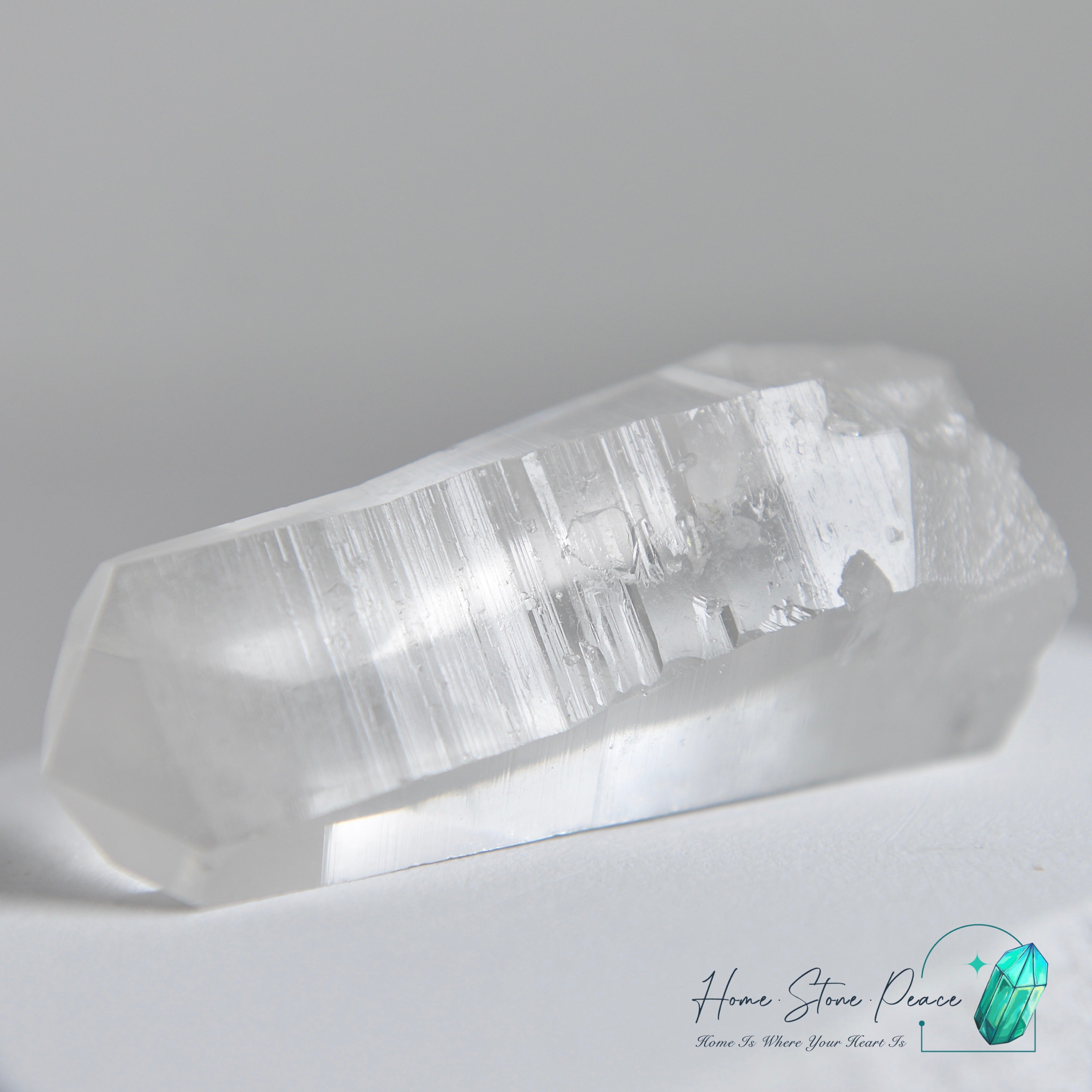 雷姆利亞水晶 Lemurian Seed Quartz