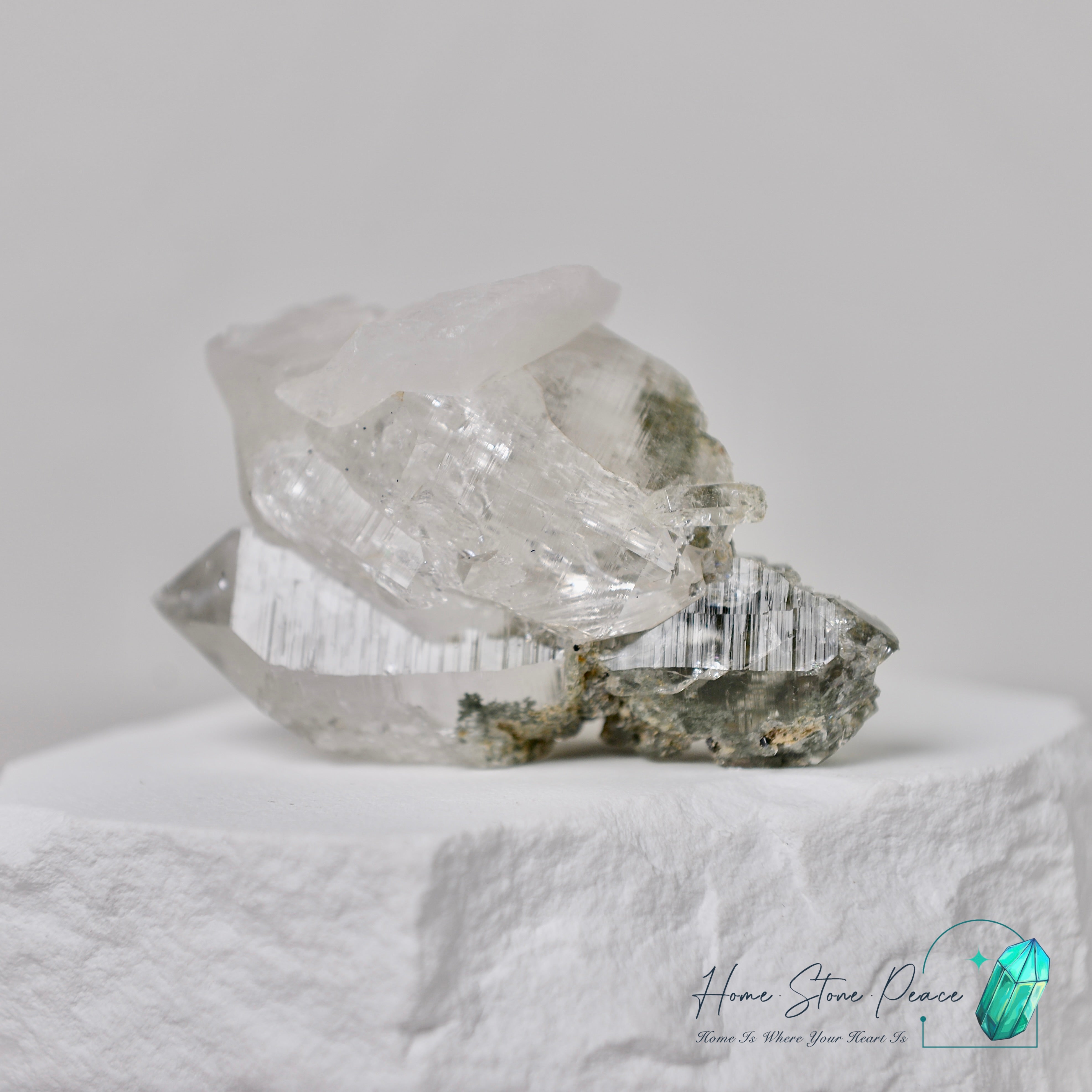 喜馬拉雅山綠幽靈共生水晶 Himalayan Quartz with Green Phantom (Chlorite)