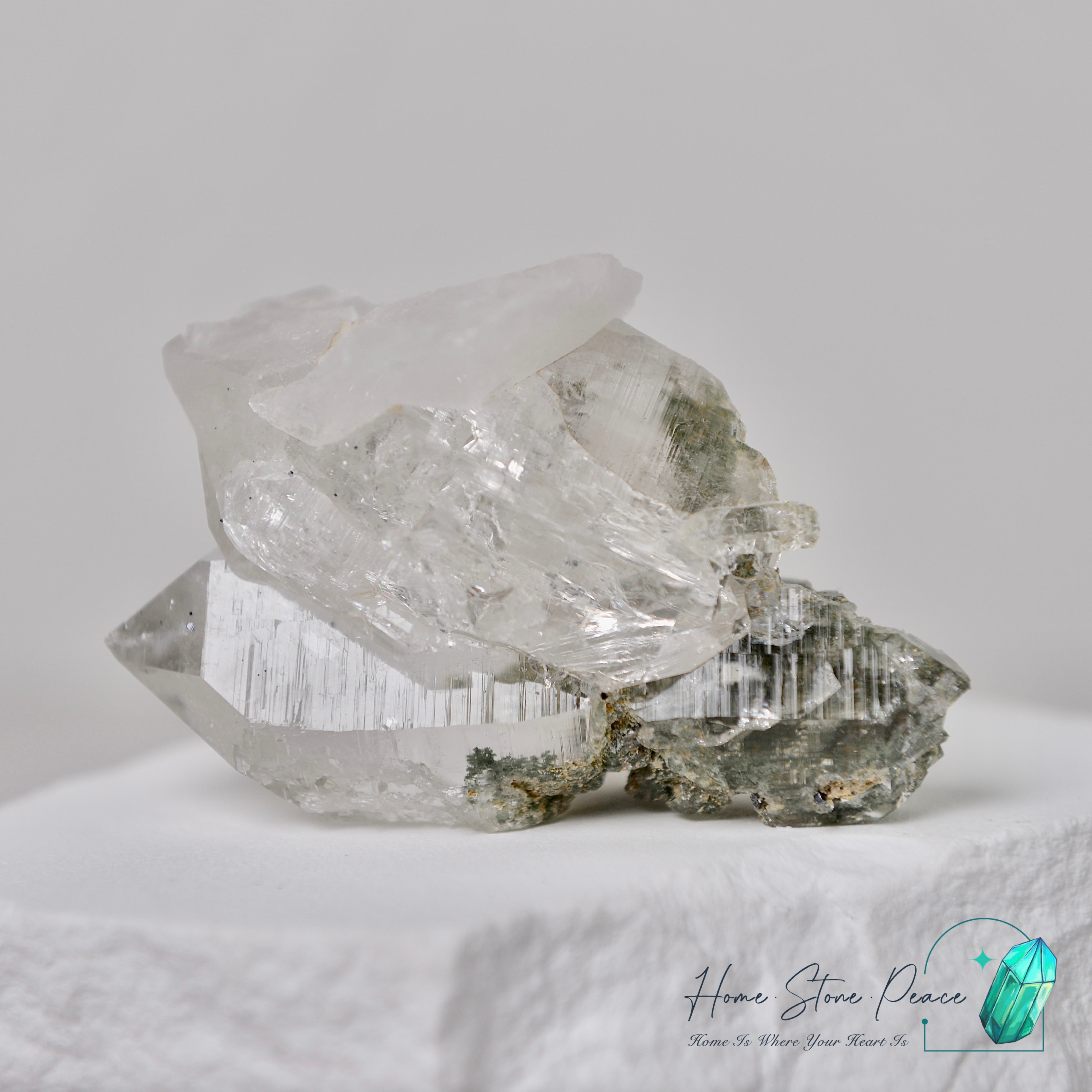 喜馬拉雅山綠幽靈共生水晶 Himalayan Quartz with Green Phantom (Chlorite)