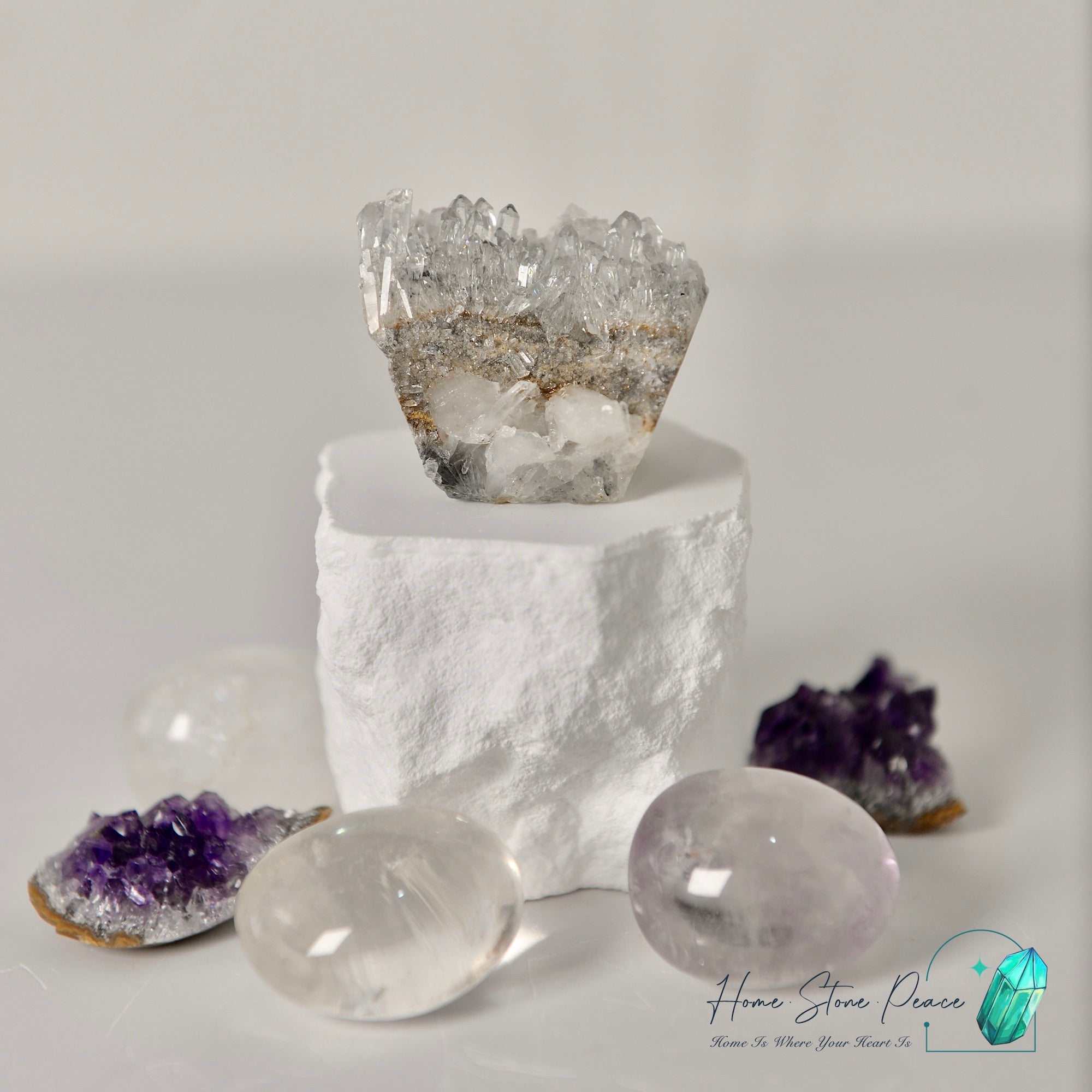 白水晶小刺蝟 Quartz Hedgehog