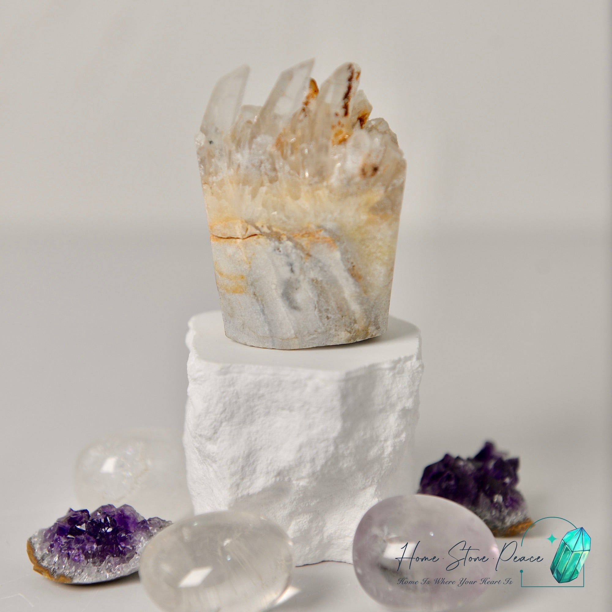 白水晶小刺蝟 Quartz Hedgehog