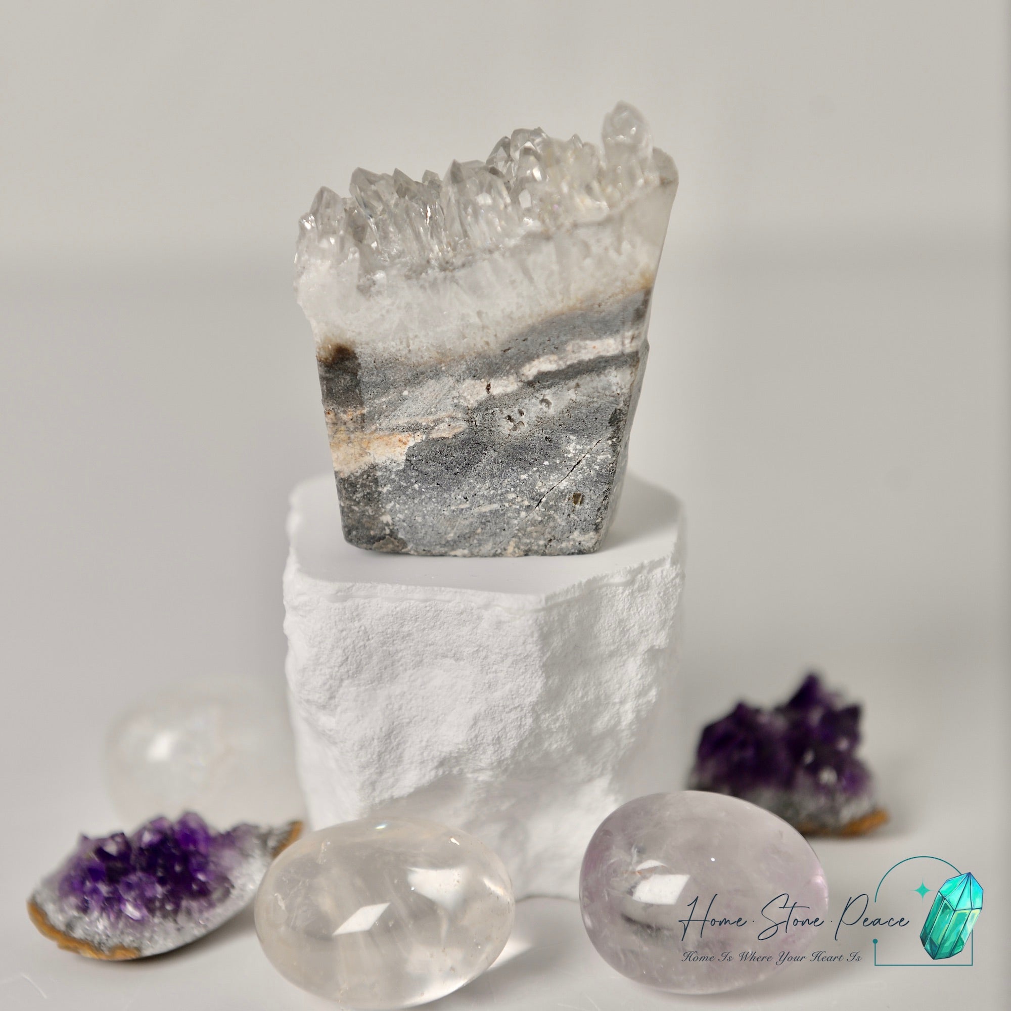 白水晶小刺蝟 Quartz Hedgehog