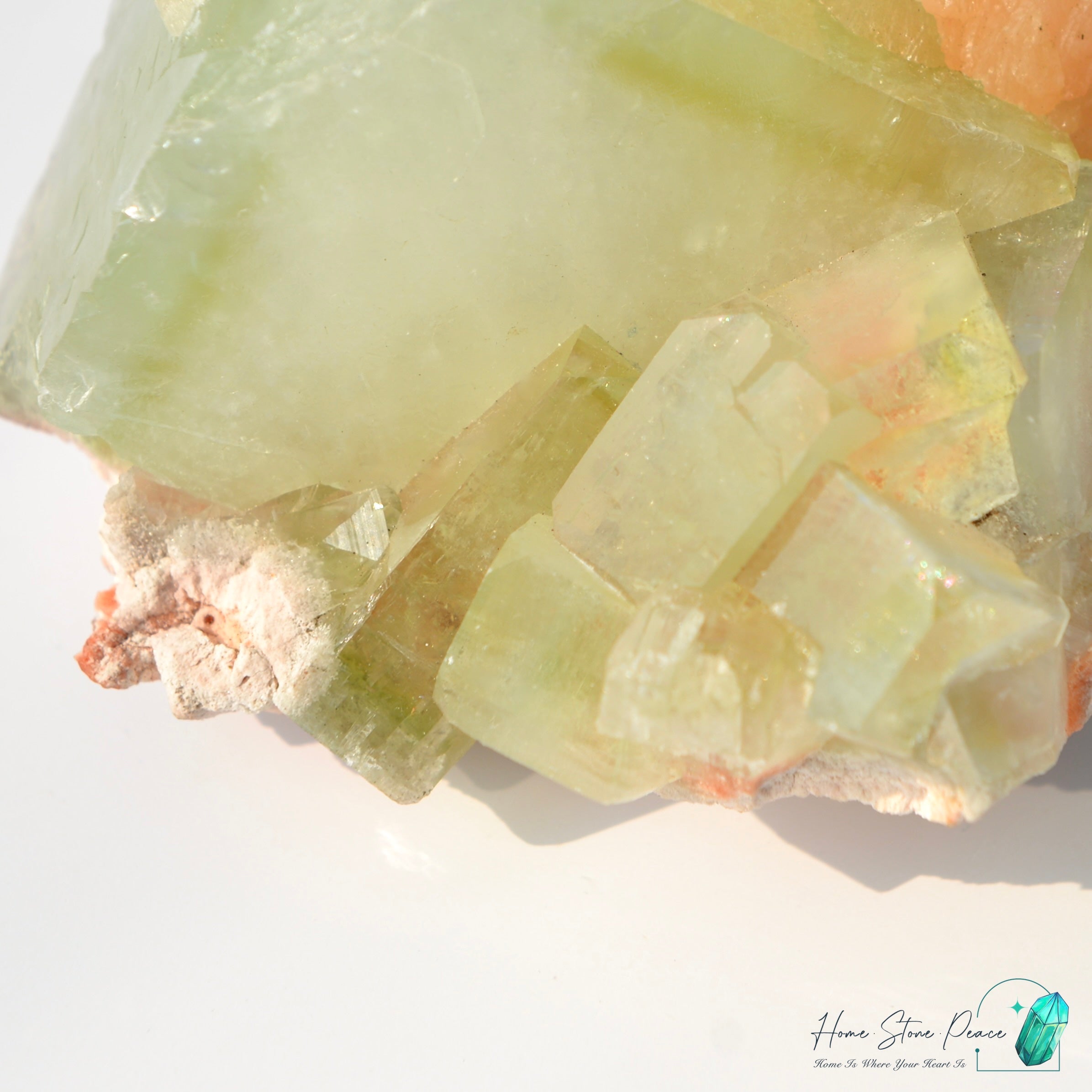 精品印度大顆綠魚眼石橙輝沸石共生原石 Green Apophyllite with Peach Stilbite Cluster