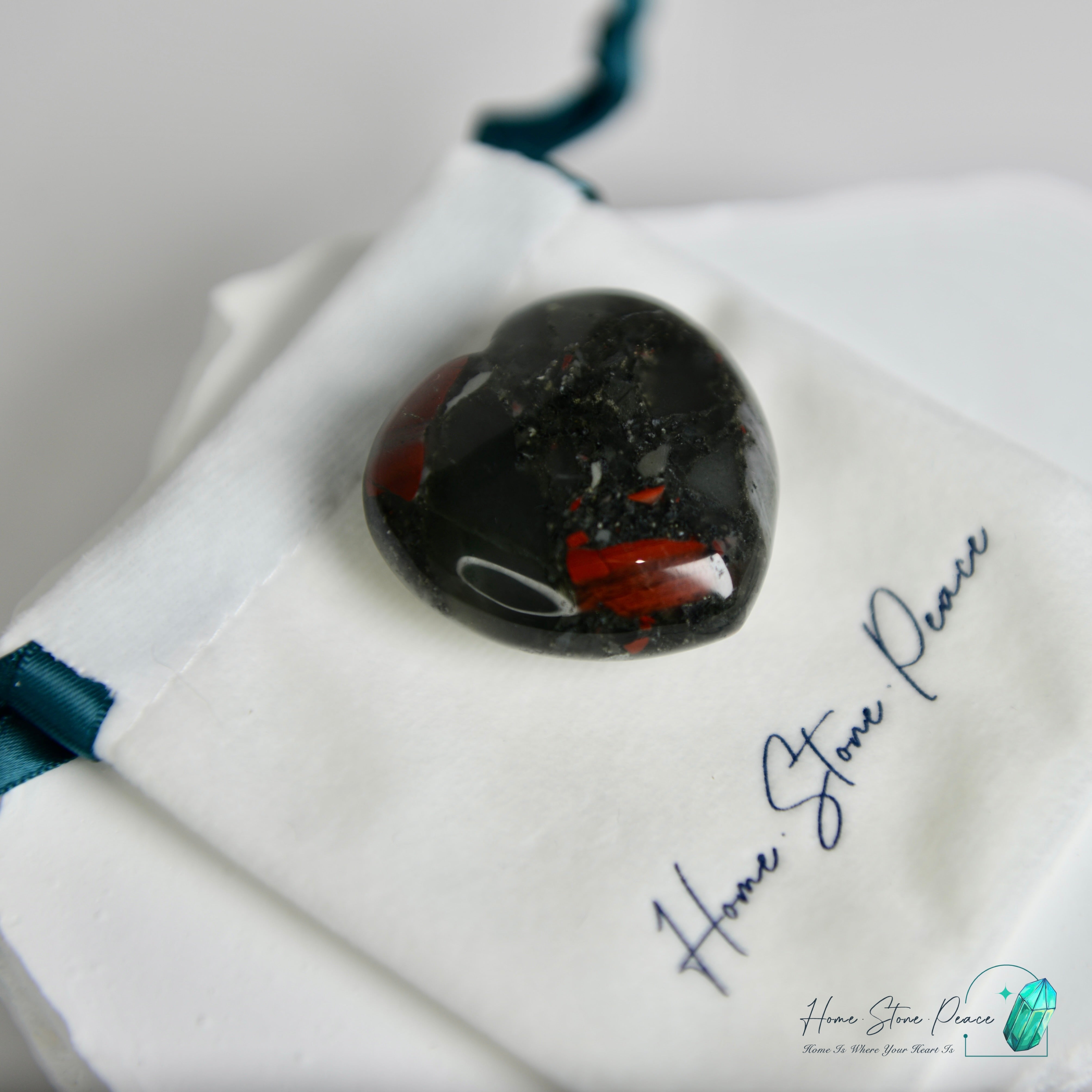 小血石心 Small Bloodstone Heart