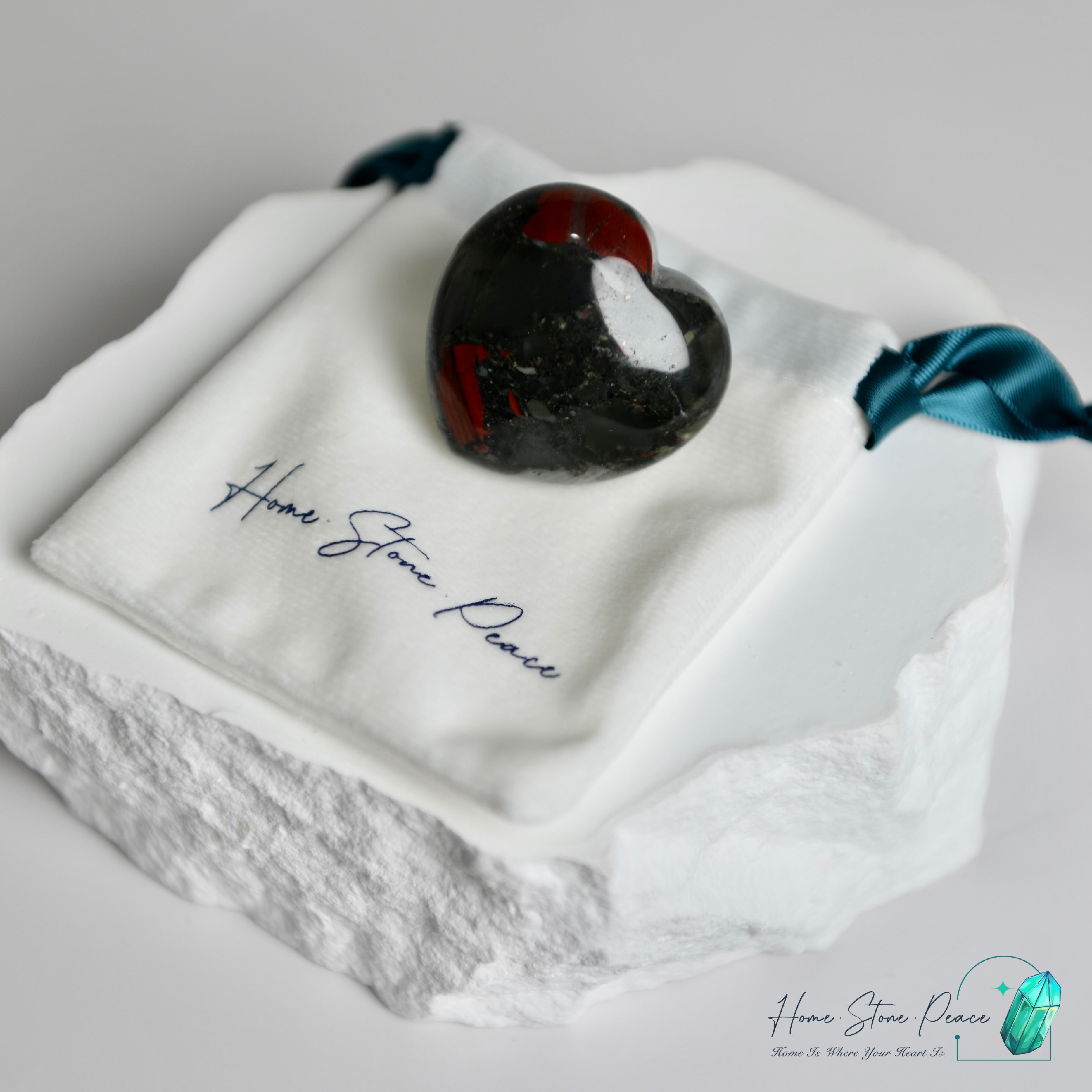 小血石心 Small Bloodstone Heart
