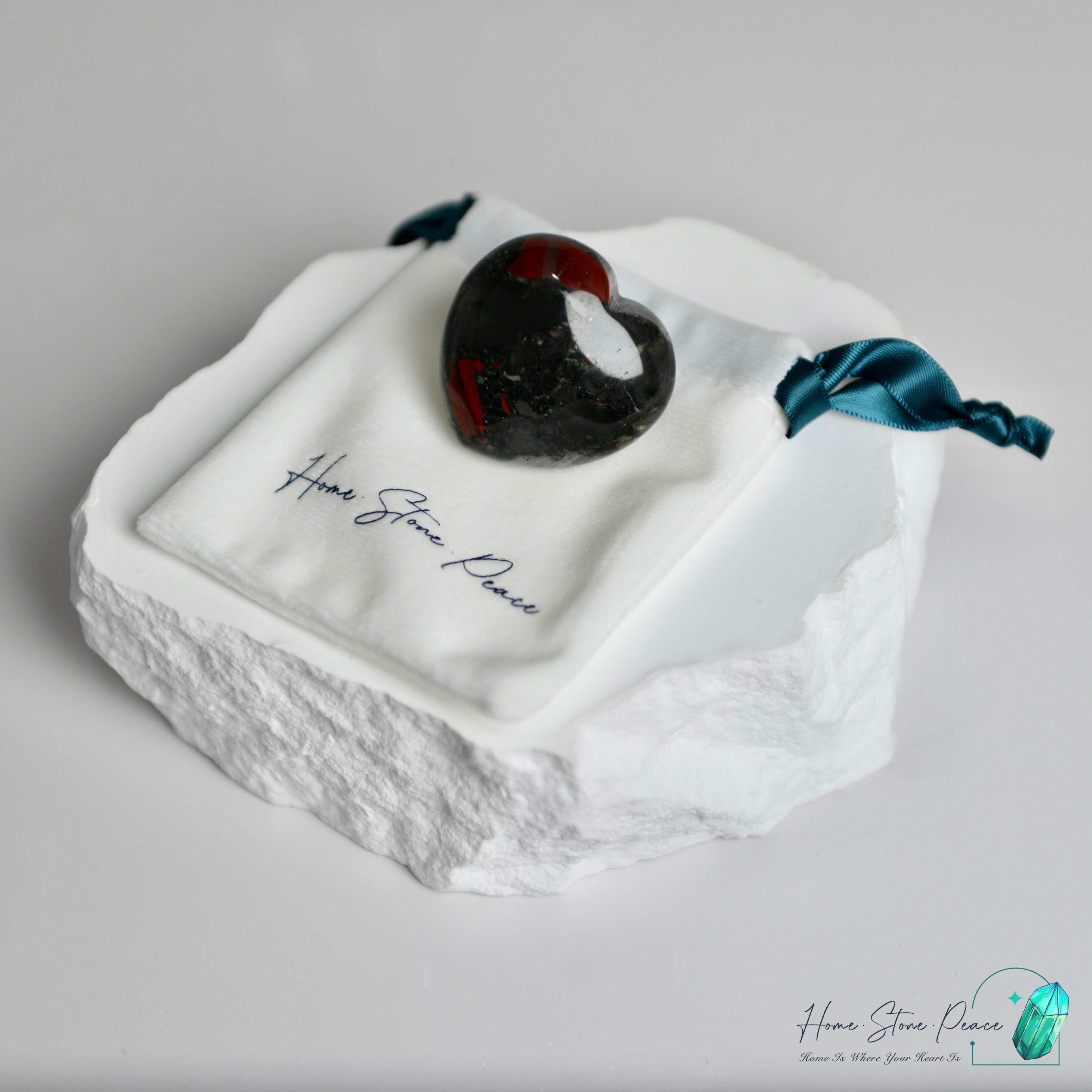 小血石心 Small Bloodstone Heart