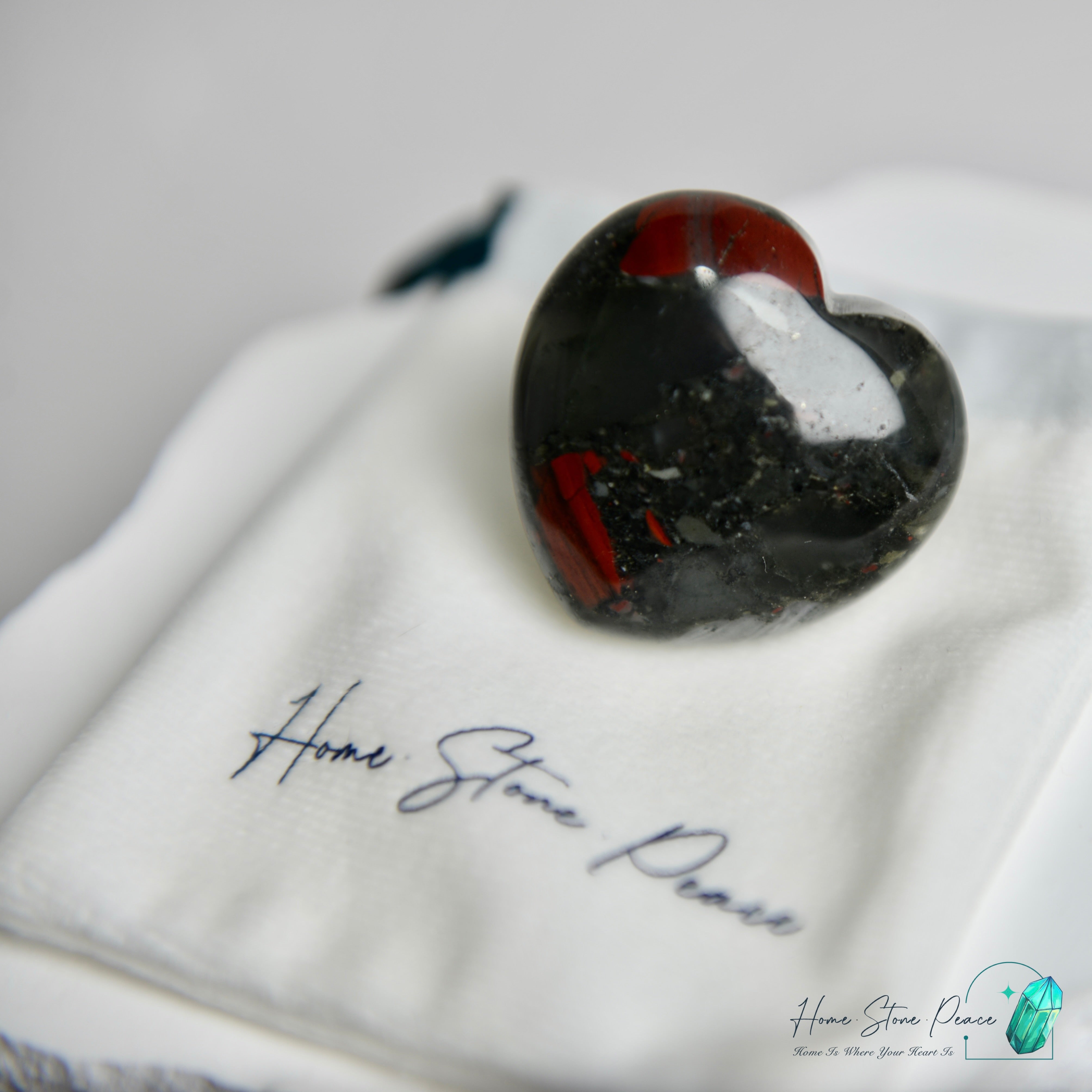小血石心 Small Bloodstone Heart