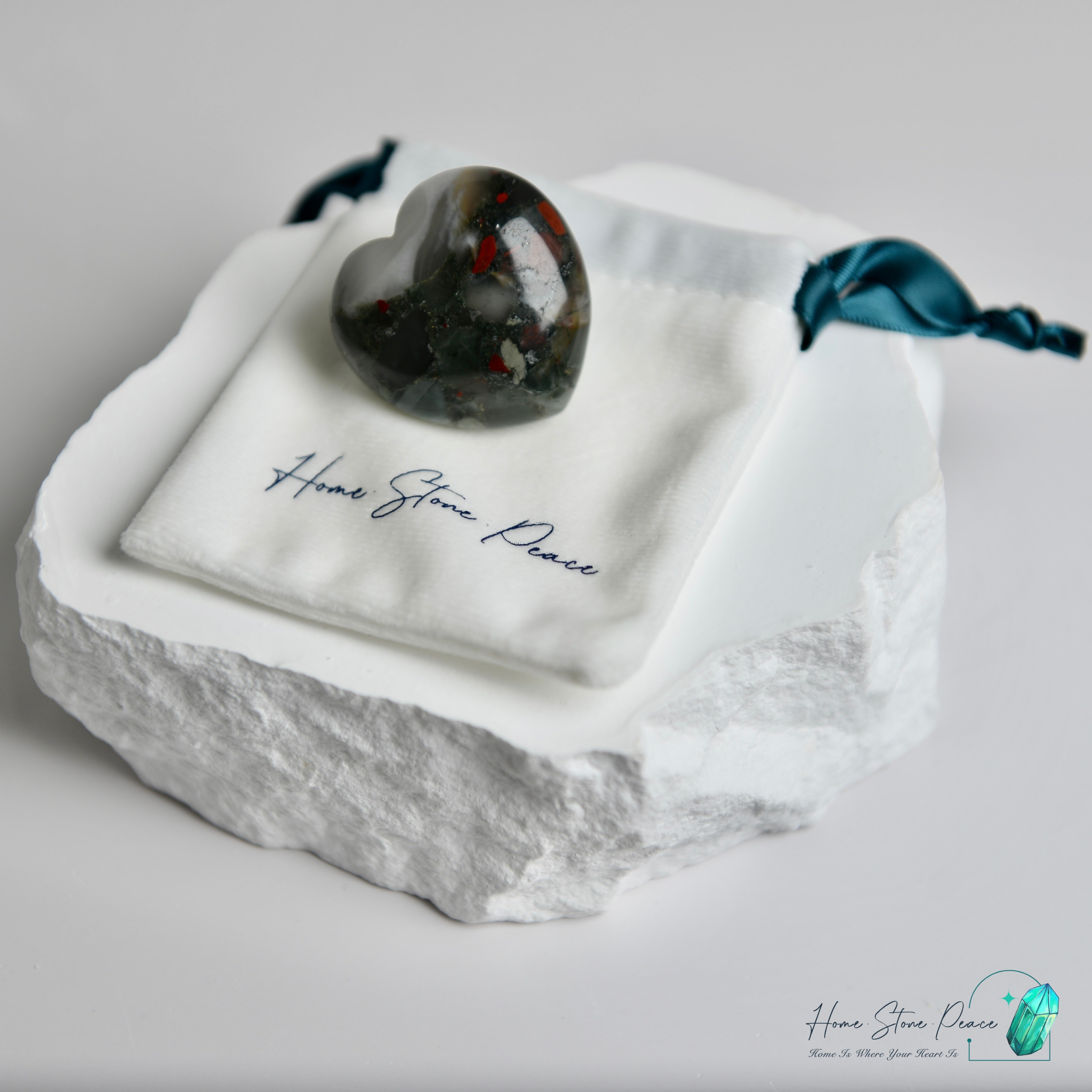 小血石心 Small Bloodstone Heart