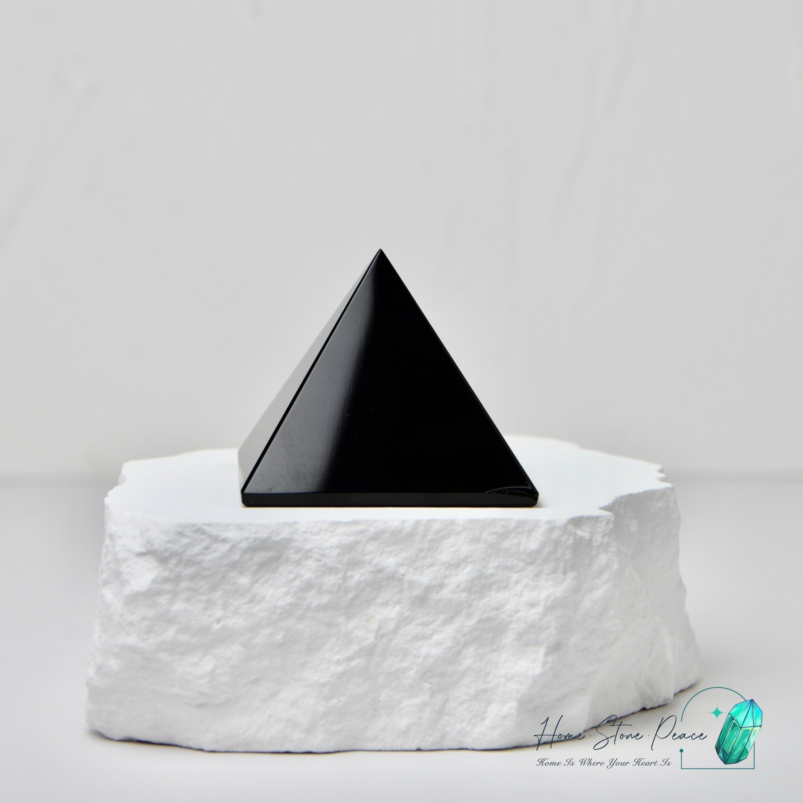黑曜石金字塔 Obsidian Pyramid
