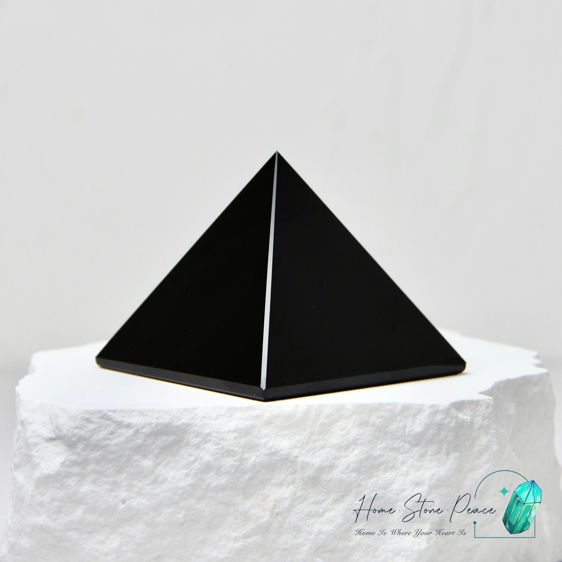黑曜石金字塔 Obsidian Pyramid
