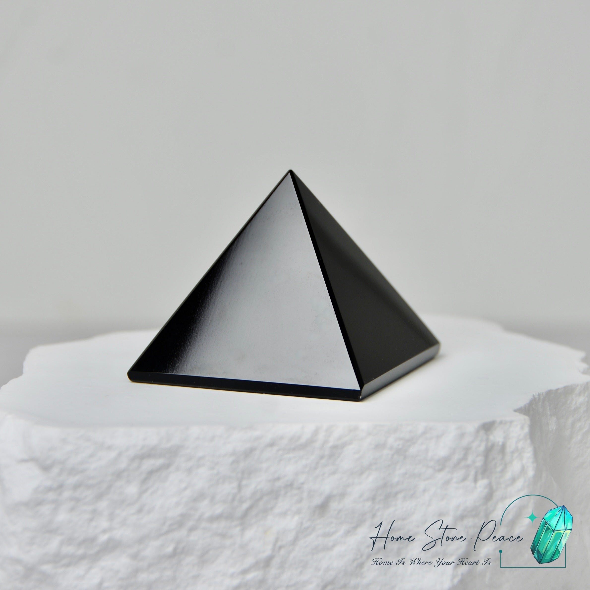 黑曜石金字塔 Obsidian Pyramid