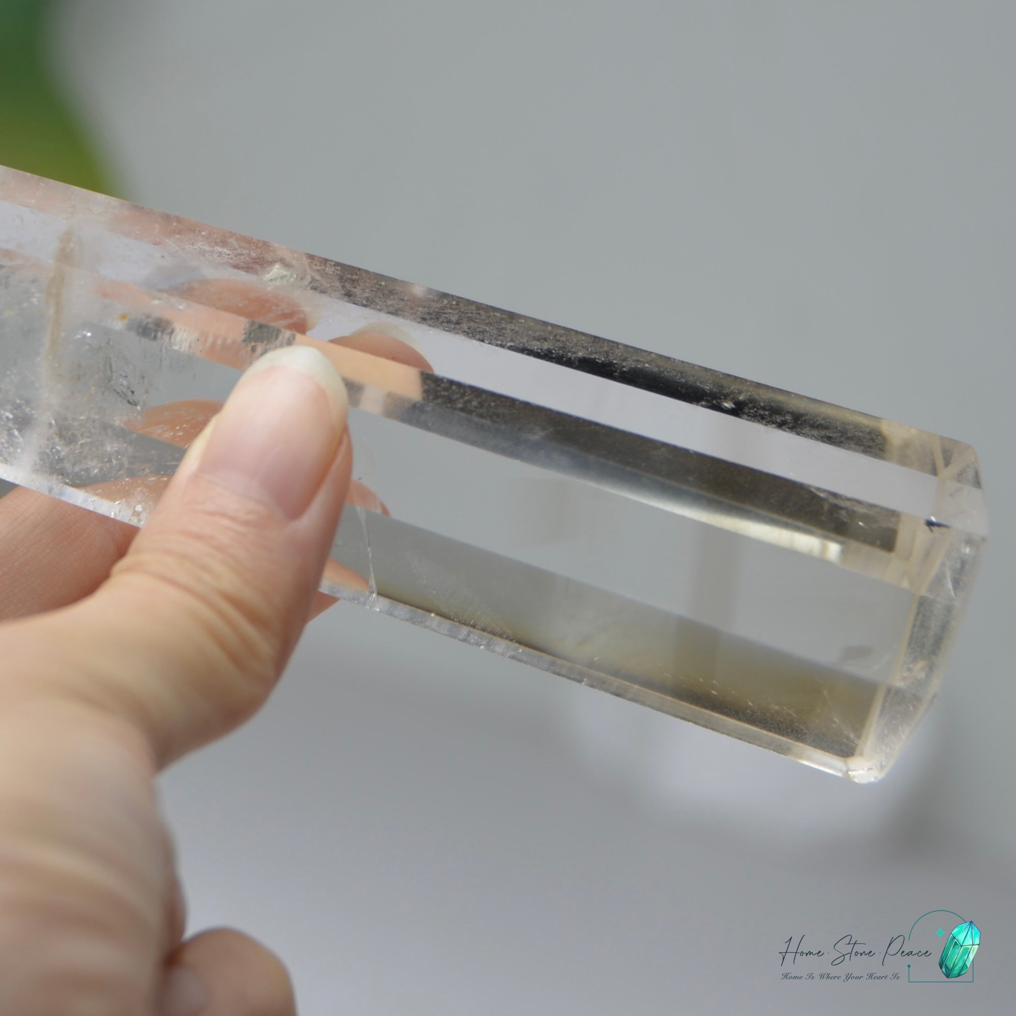 白水晶柱 Clear Quartz Tower