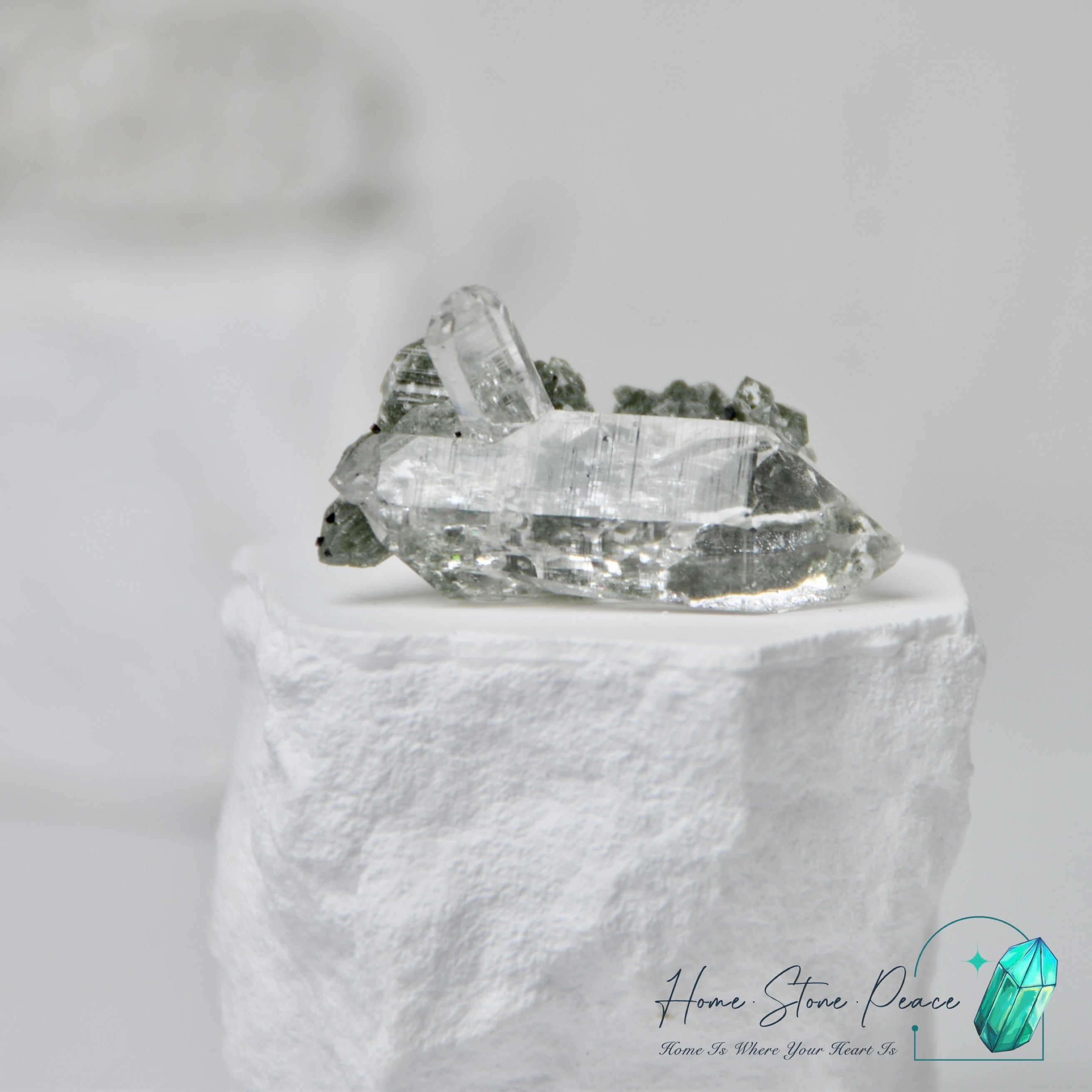 喜馬拉雅山綠幽靈共生水晶 Himalayan Quartz with Green Phantom (Chlorite)