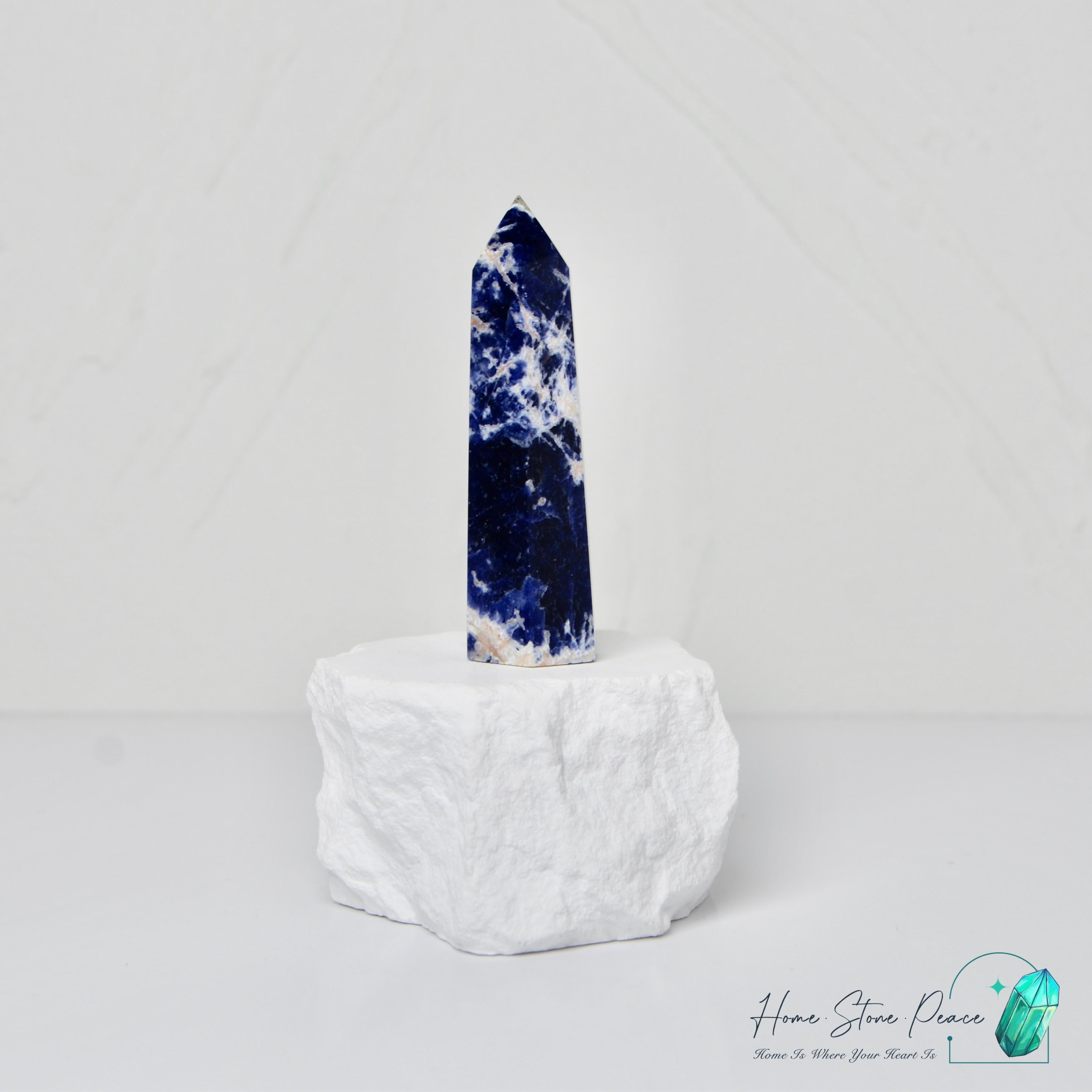 藍紋石柱 Sodalite Tower