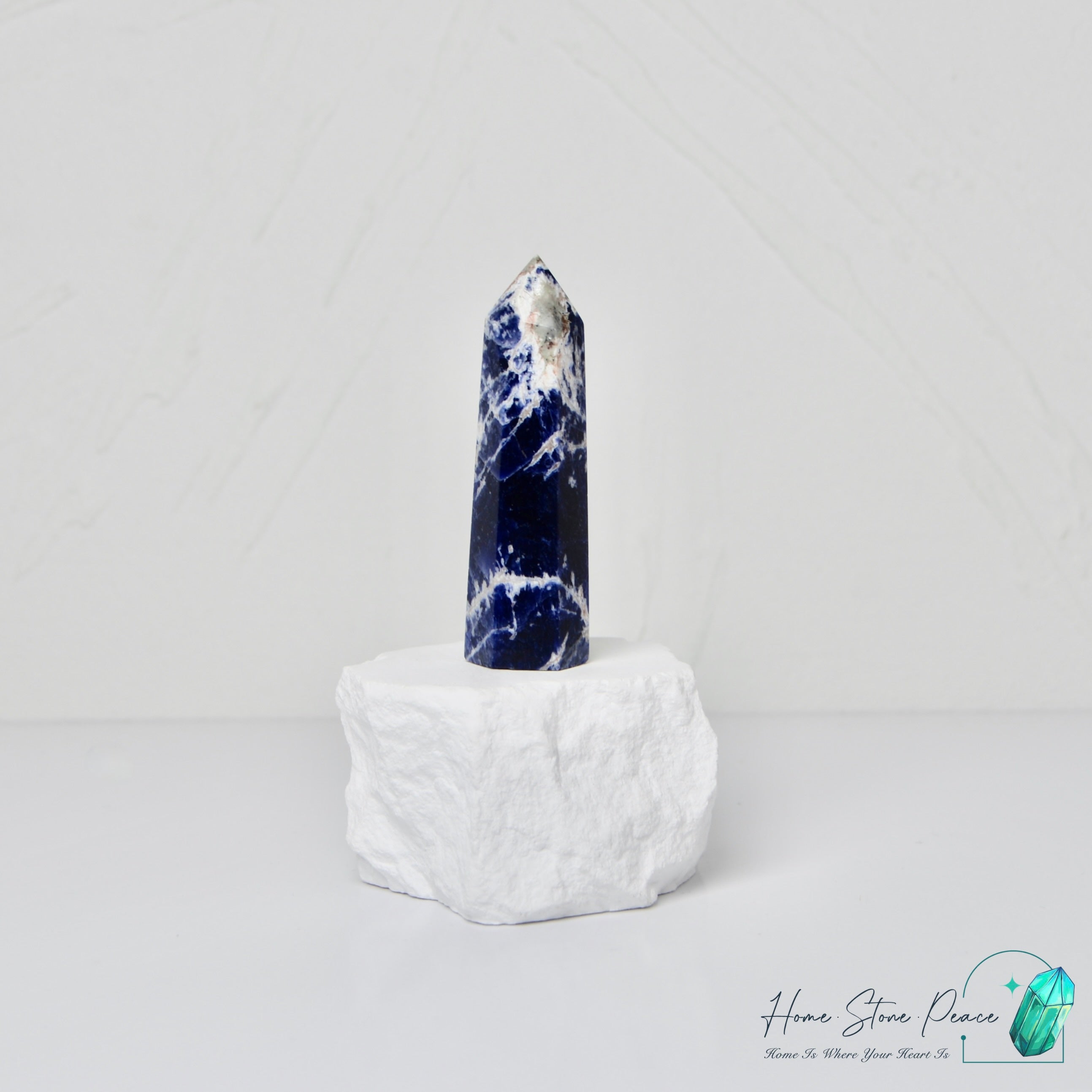 藍紋石柱 Sodalite Tower