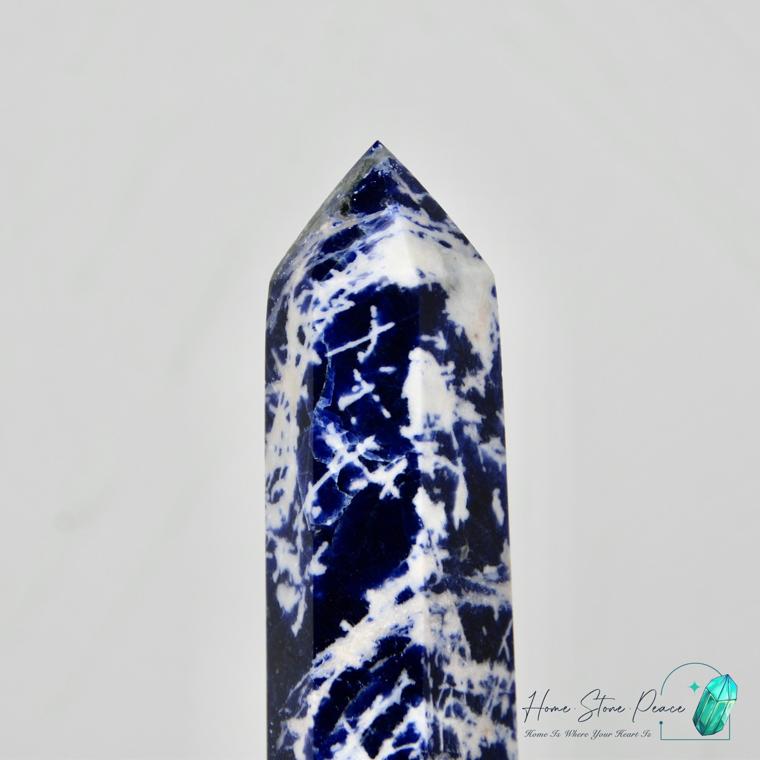 藍紋石柱 Sodalite Tower