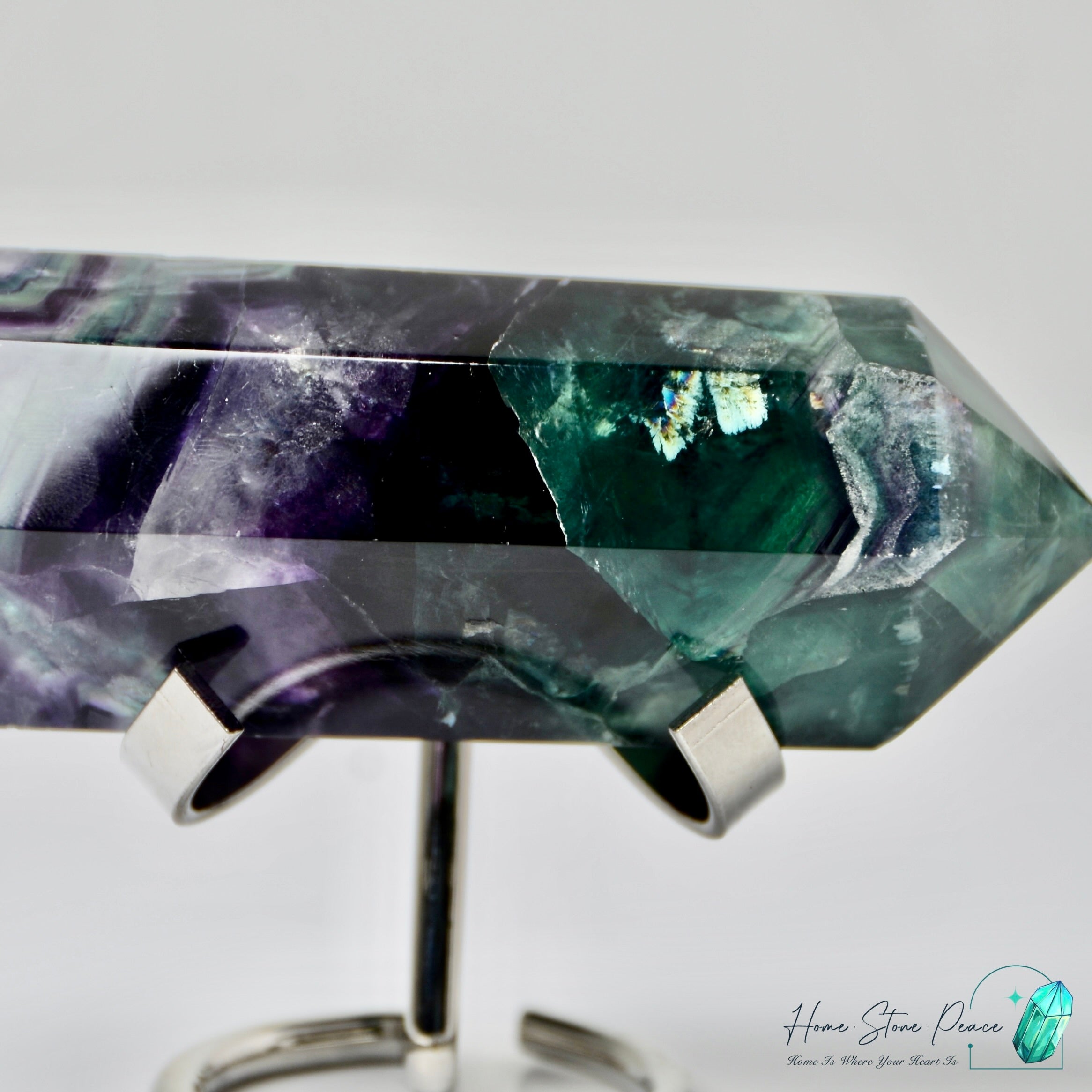 雙尖彩虹螢石柱 Double Terminated Fluorite Tower with Rainbows