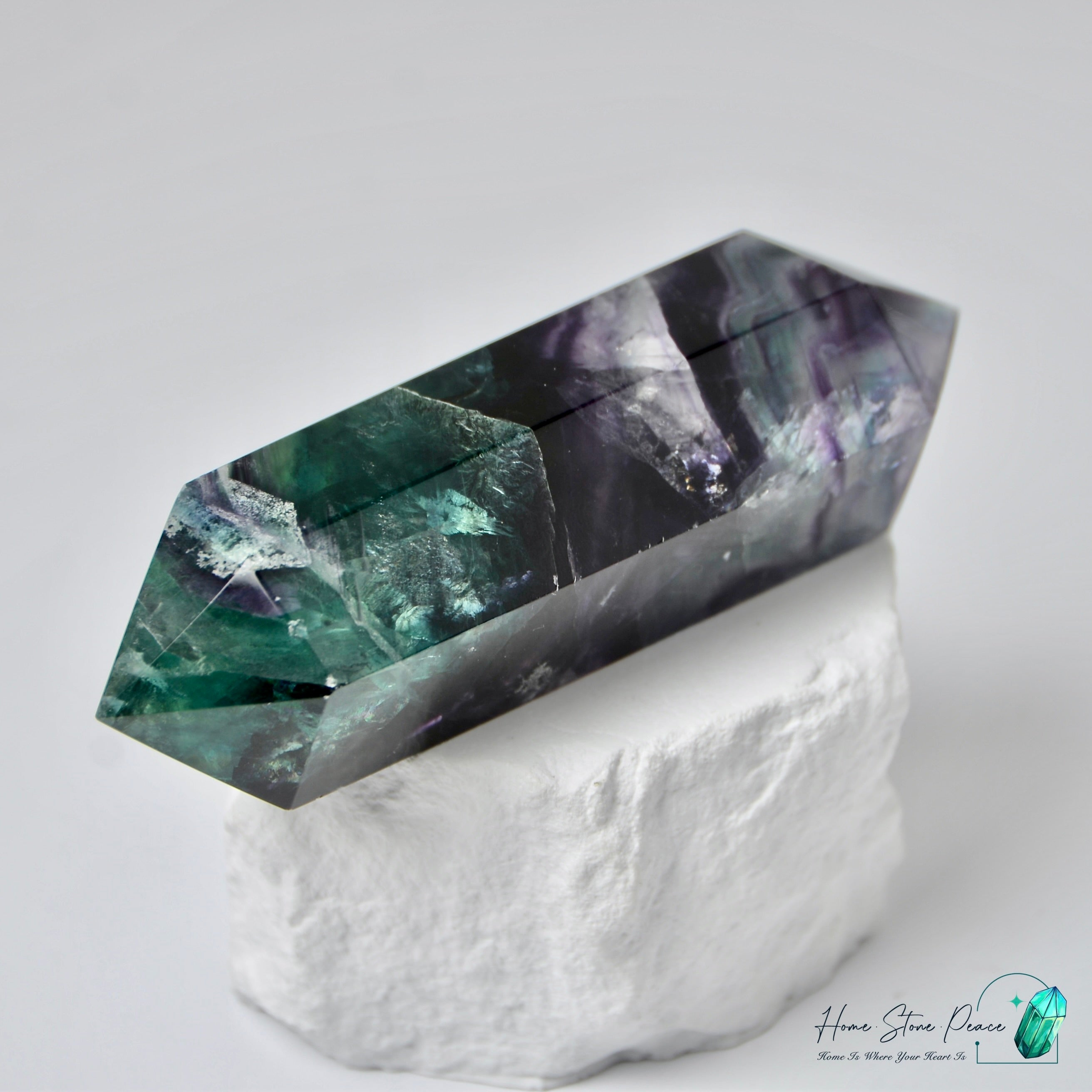 雙尖彩虹螢石柱 Double Terminated Fluorite Tower with Rainbows
