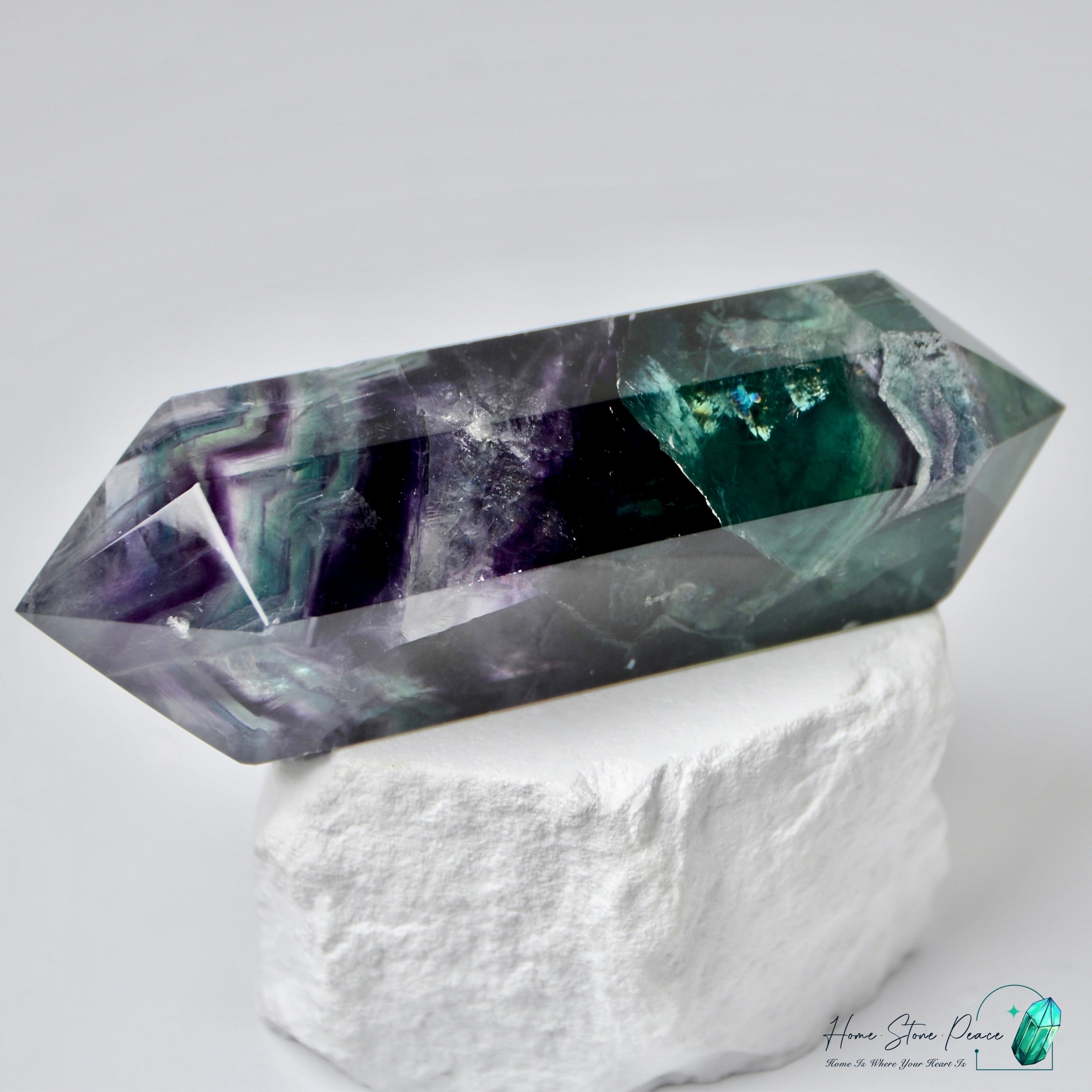 雙尖彩虹螢石柱 Double Terminated Fluorite Tower with Rainbows