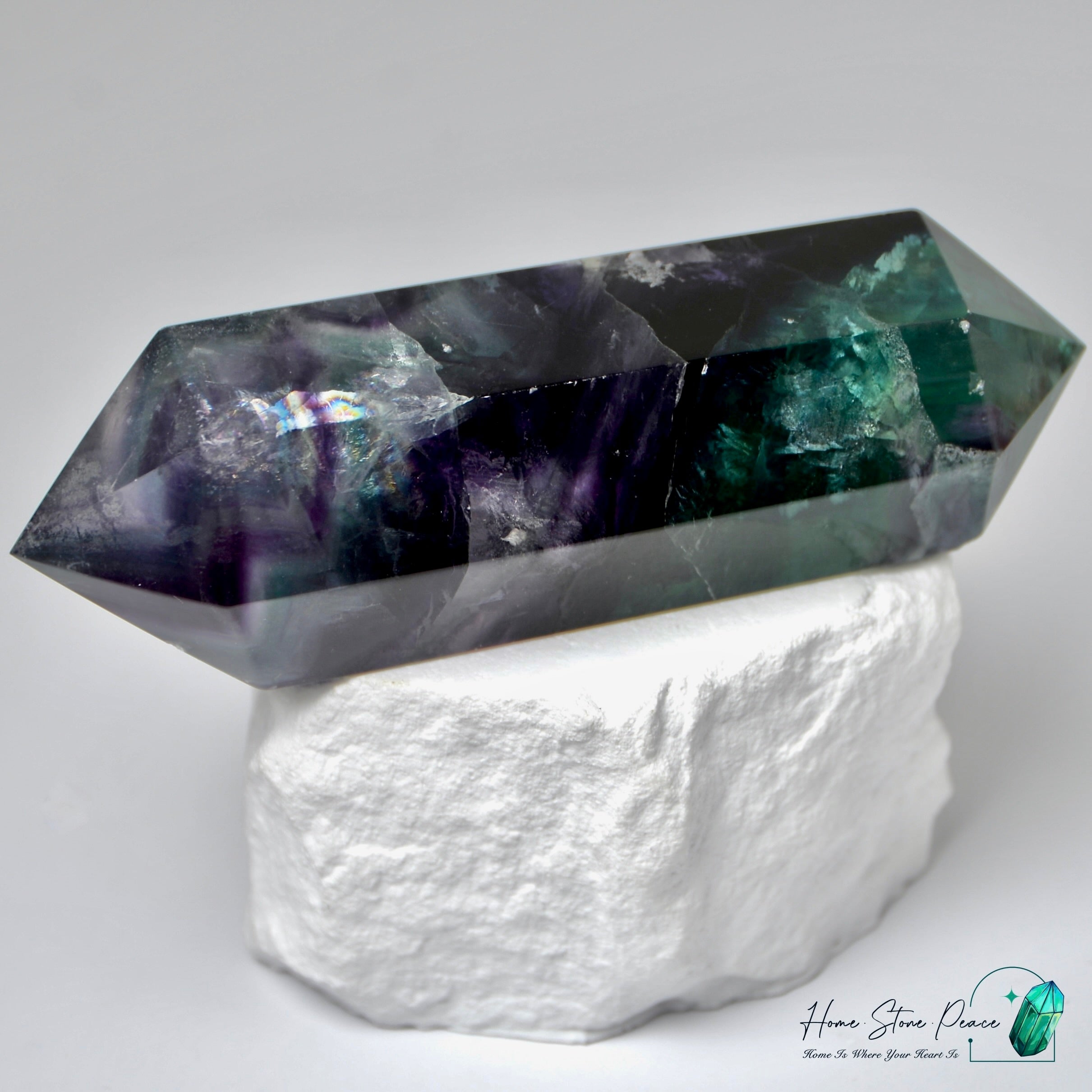 雙尖彩虹螢石柱 Double Terminated Fluorite Tower with Rainbows