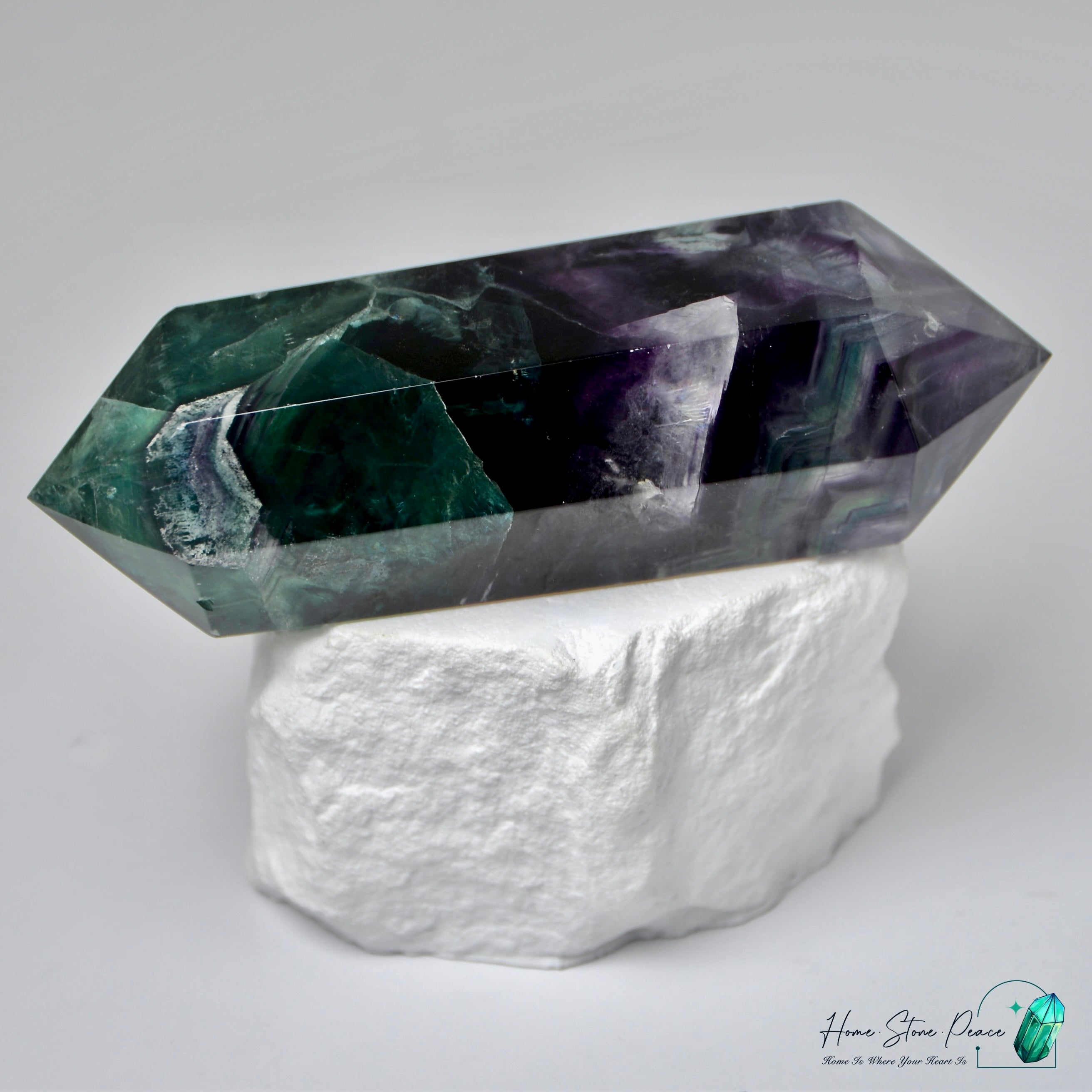 雙尖彩虹螢石柱 Double Terminated Fluorite Tower with Rainbows