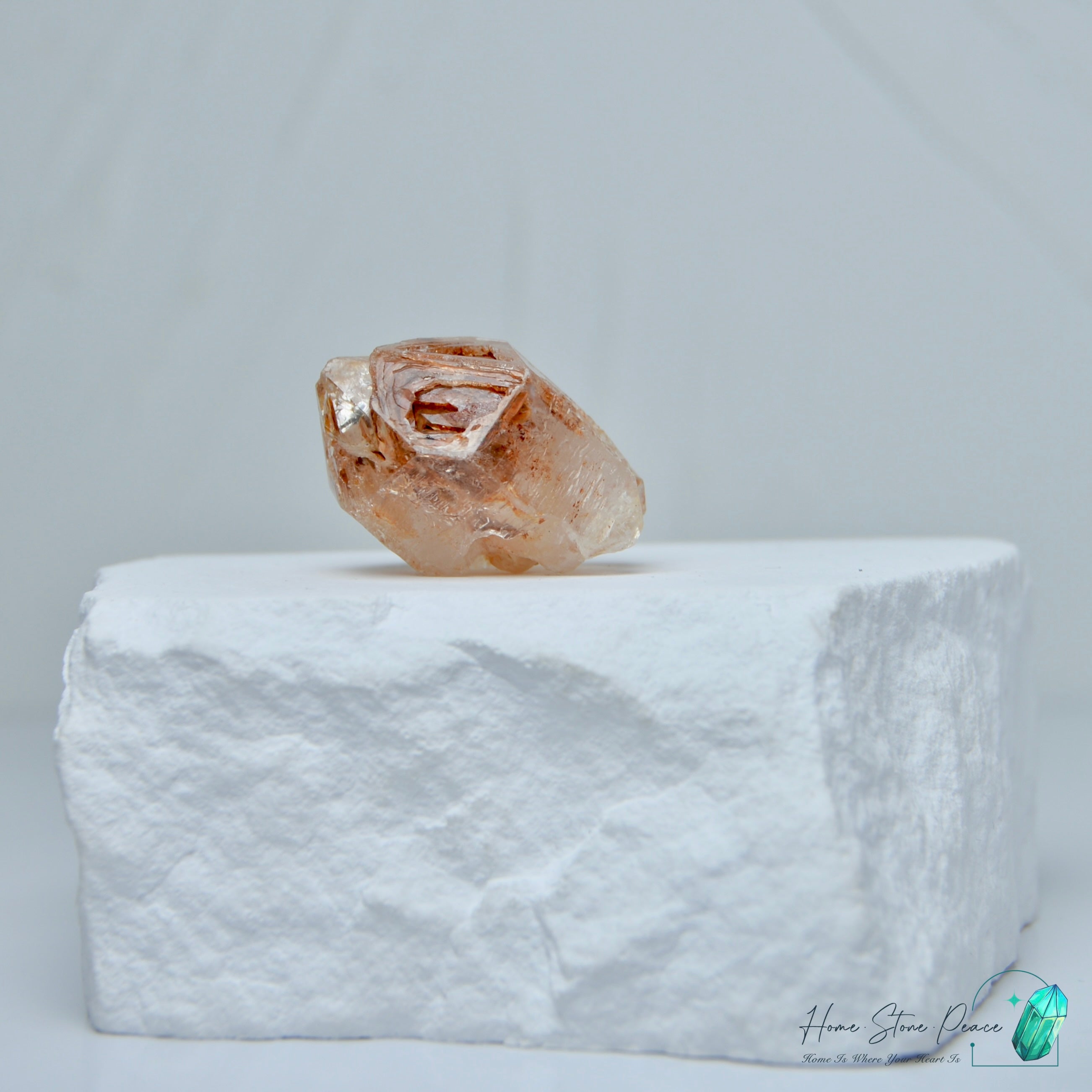 馬達加斯加紅泥骸骨水晶原石 Madagascar Red Mud Skeletal Quartz