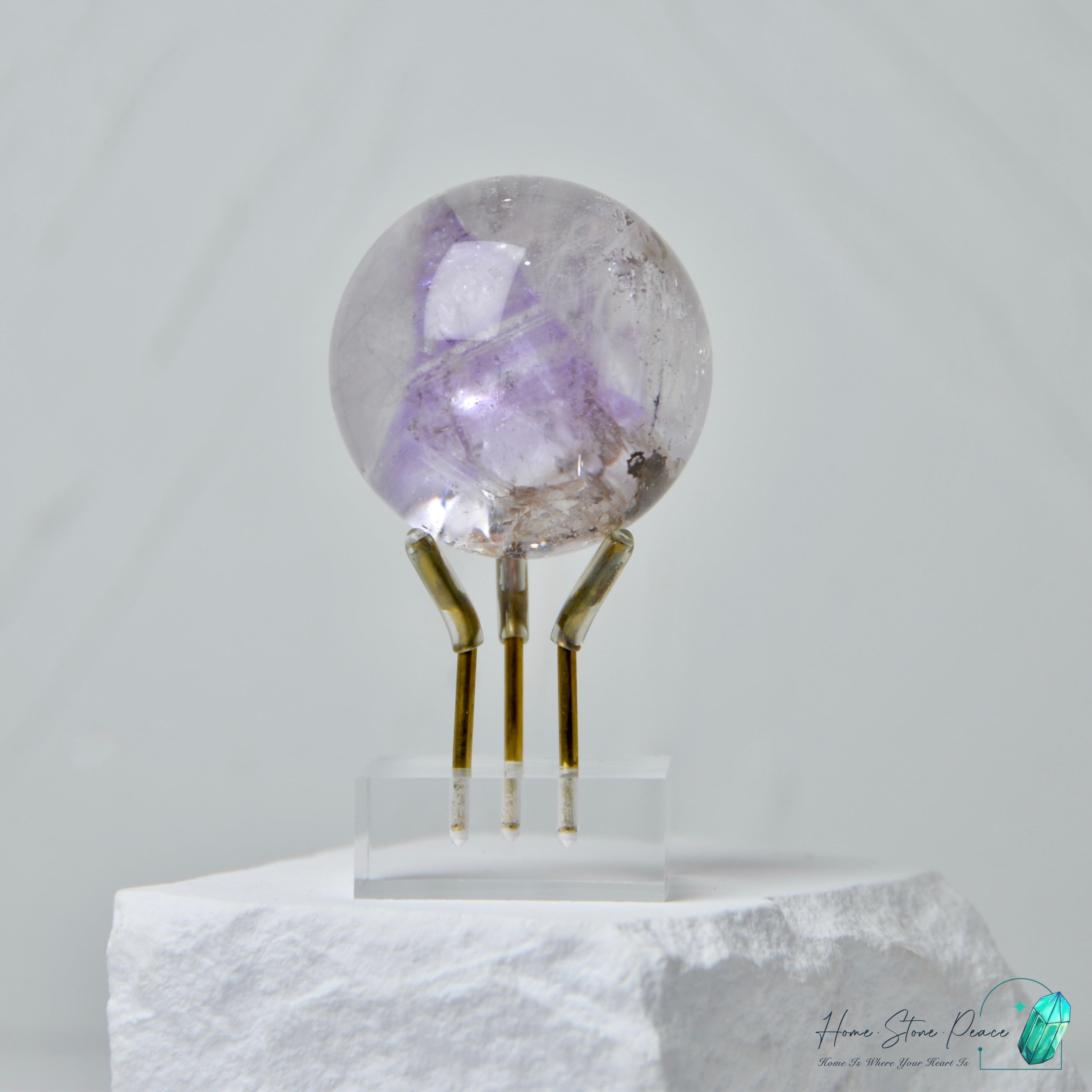 紫骸骨黃泥水晶球 Skeletal Amethyst Sphere with Yellow Mud Inclusion