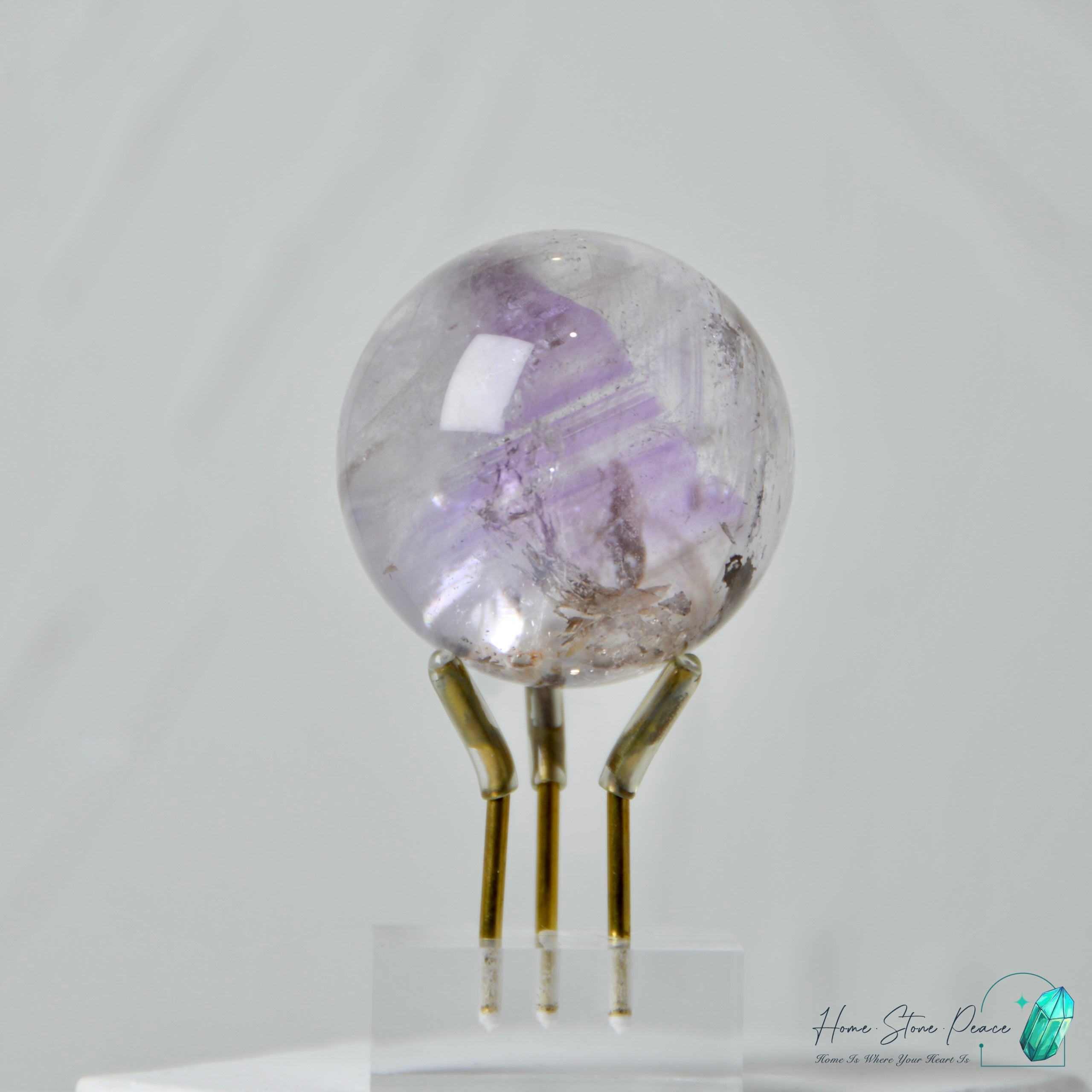 紫骸骨黃泥水晶球 Skeletal Amethyst Sphere with Yellow Mud Inclusion