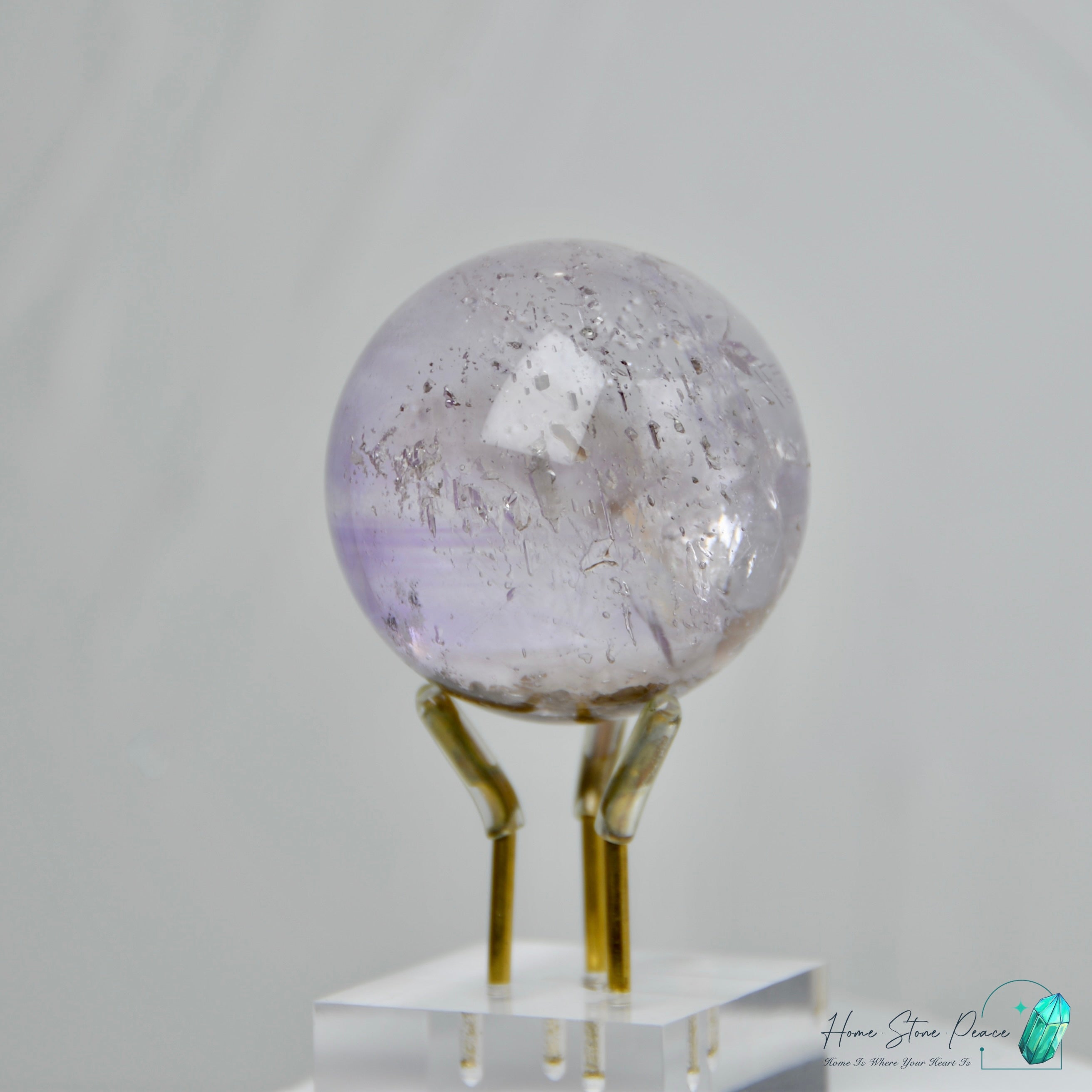 紫骸骨黃泥水晶球 Skeletal Amethyst Sphere with Yellow Mud Inclusion
