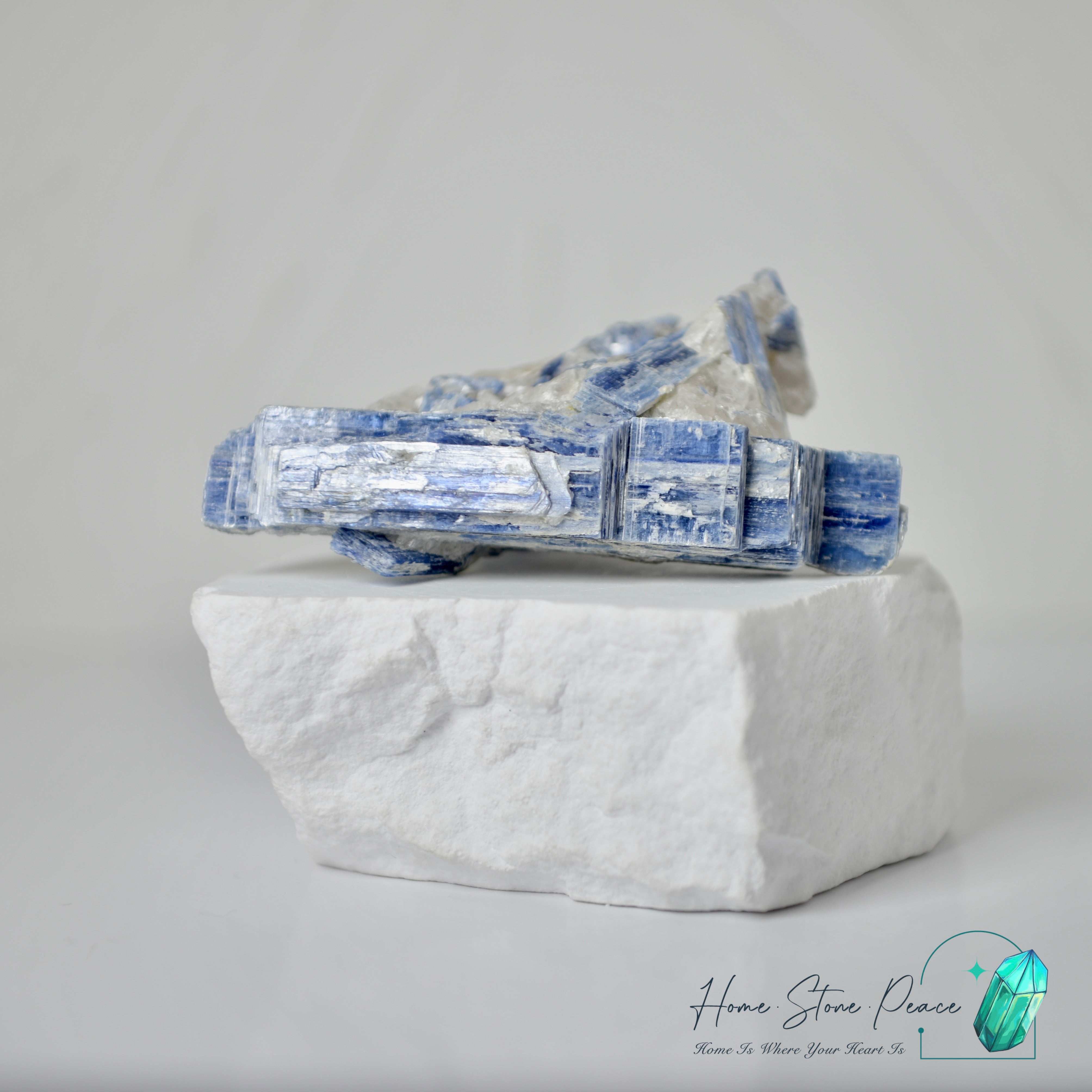 藍晶石原石塊 Blue Kyanite Cluster