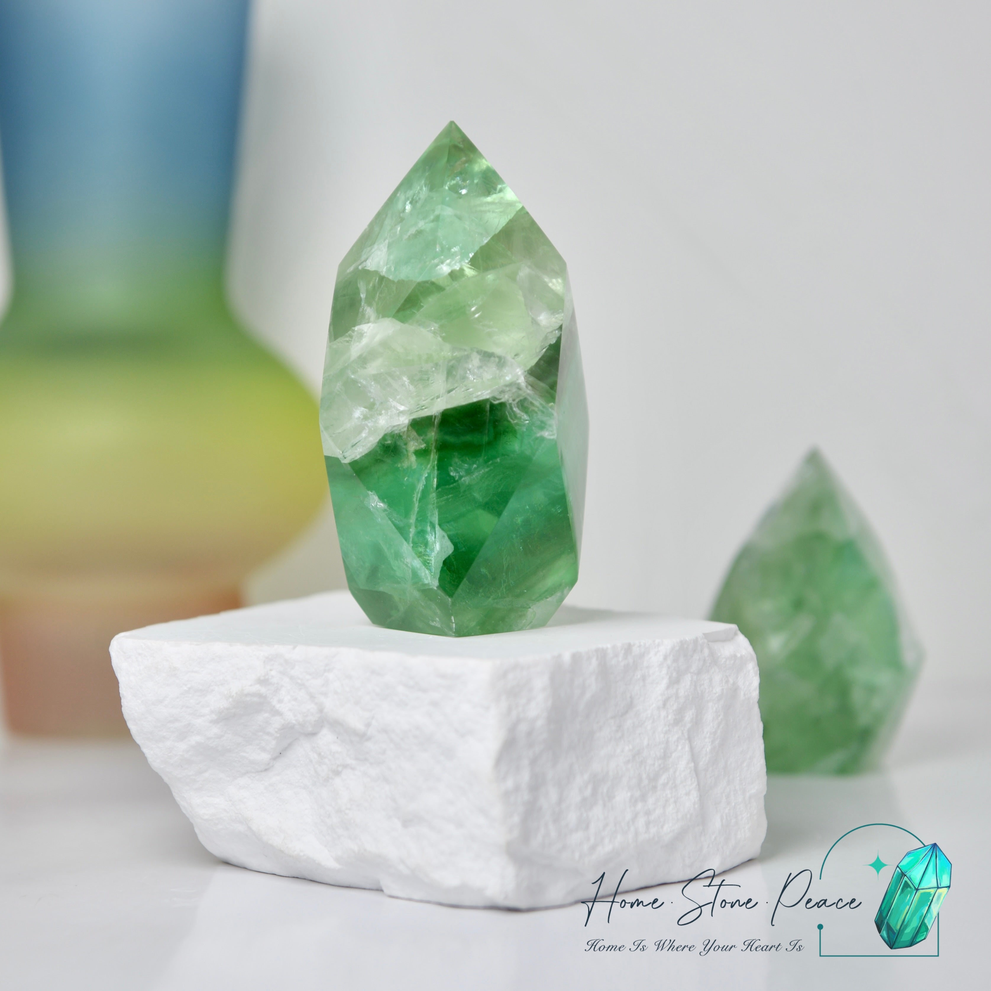 立體綠螢石擺設 Faceted Green Fluorite