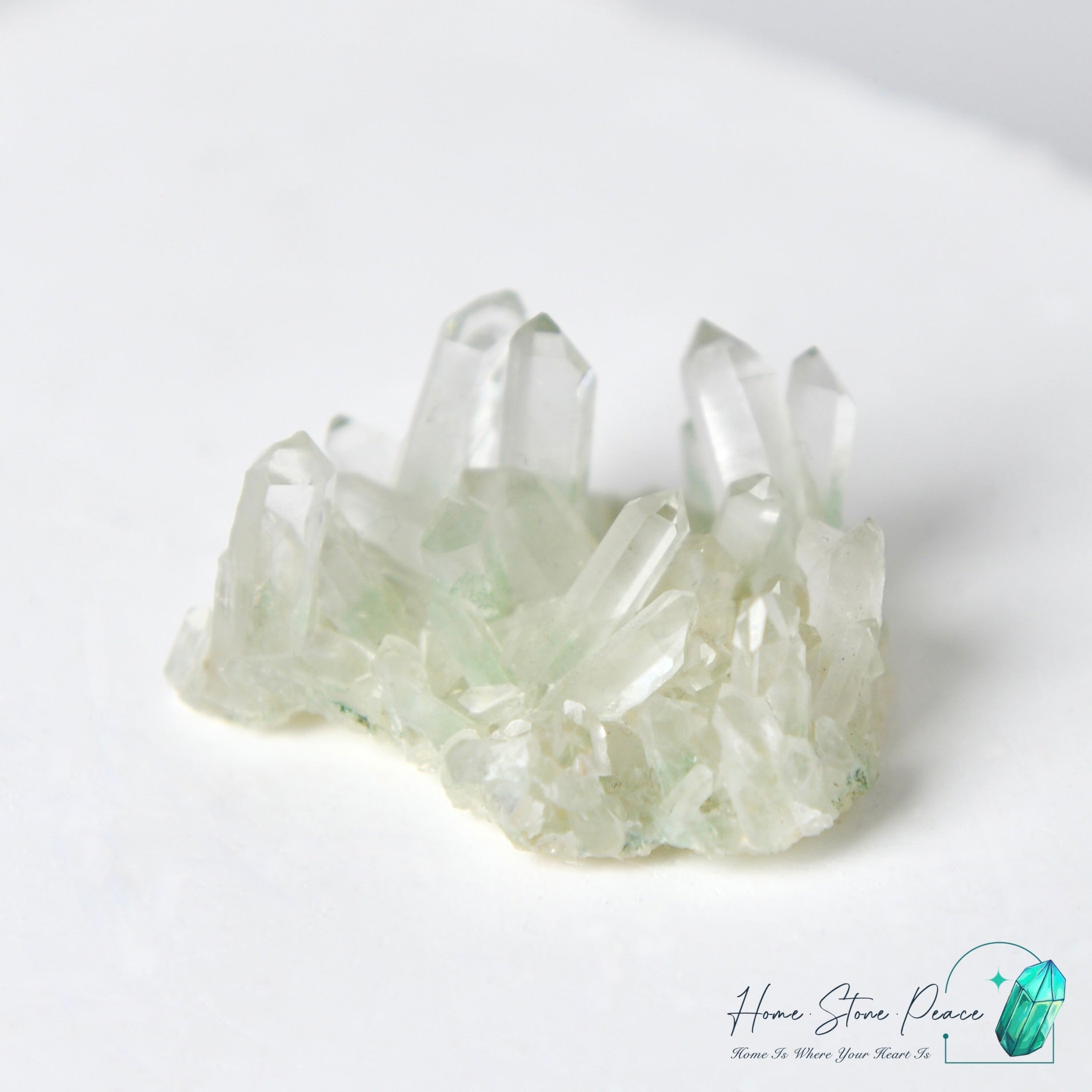 馬達加斯加翠幽靈晶簇 Madagascar Emerald Phantom Cluster