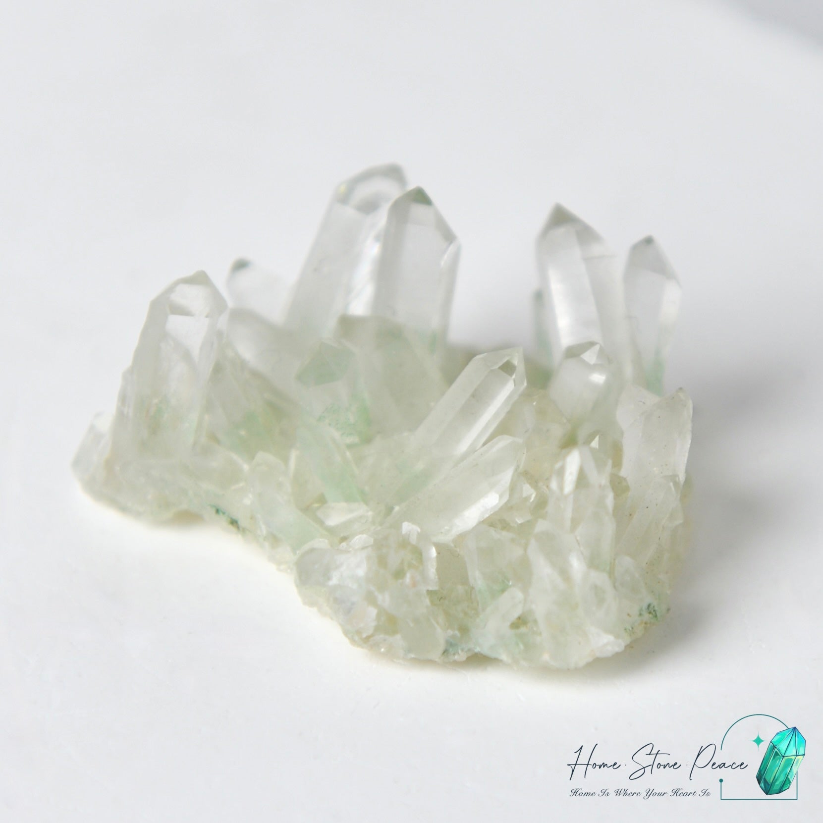 馬達加斯加翠幽靈晶簇 Madagascar Emerald Phantom Cluster