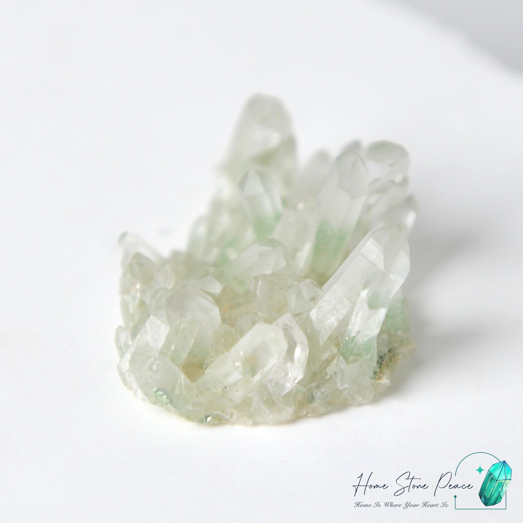 馬達加斯加翠幽靈晶簇 Madagascar Emerald Phantom Cluster