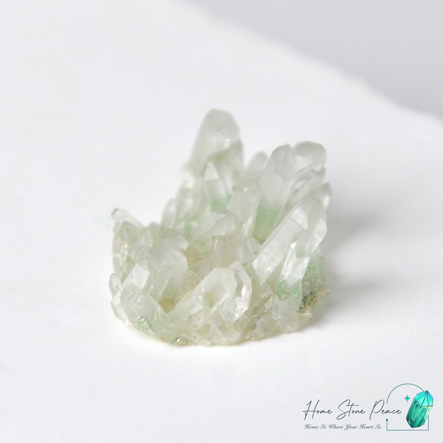 馬達加斯加翠幽靈晶簇 Madagascar Emerald Phantom Cluster