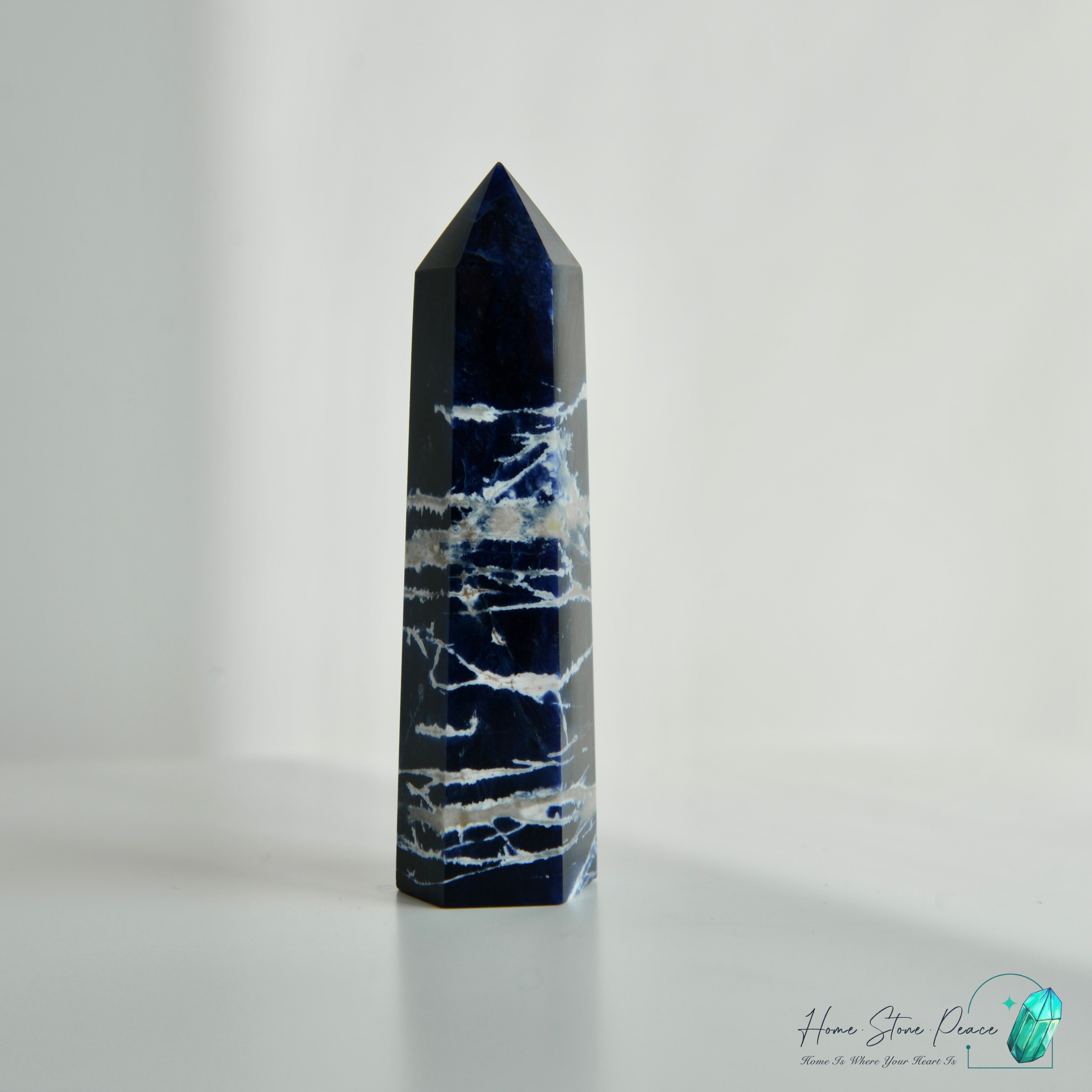 藍紋石柱 Sodalite Tower