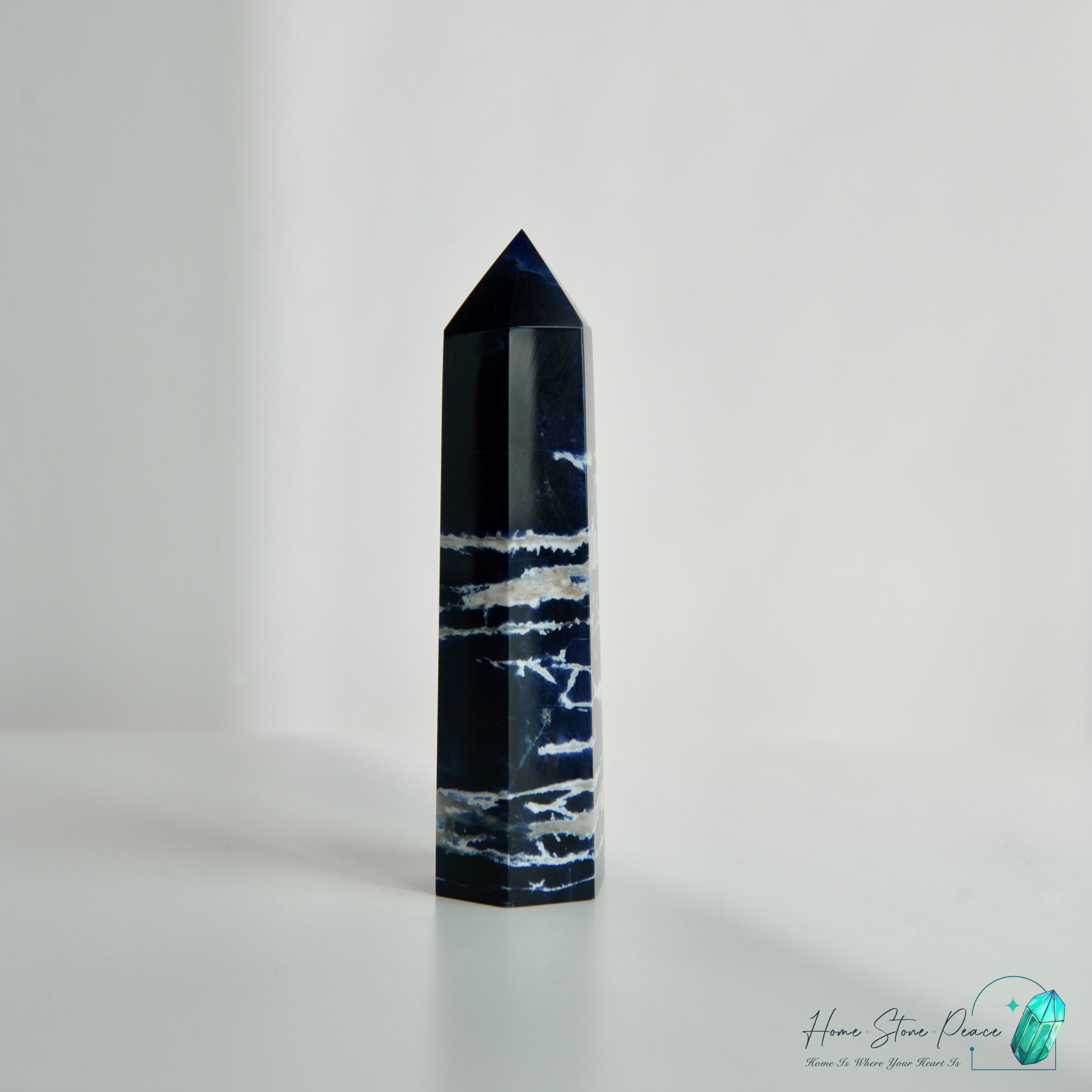 藍紋石柱 Sodalite Tower