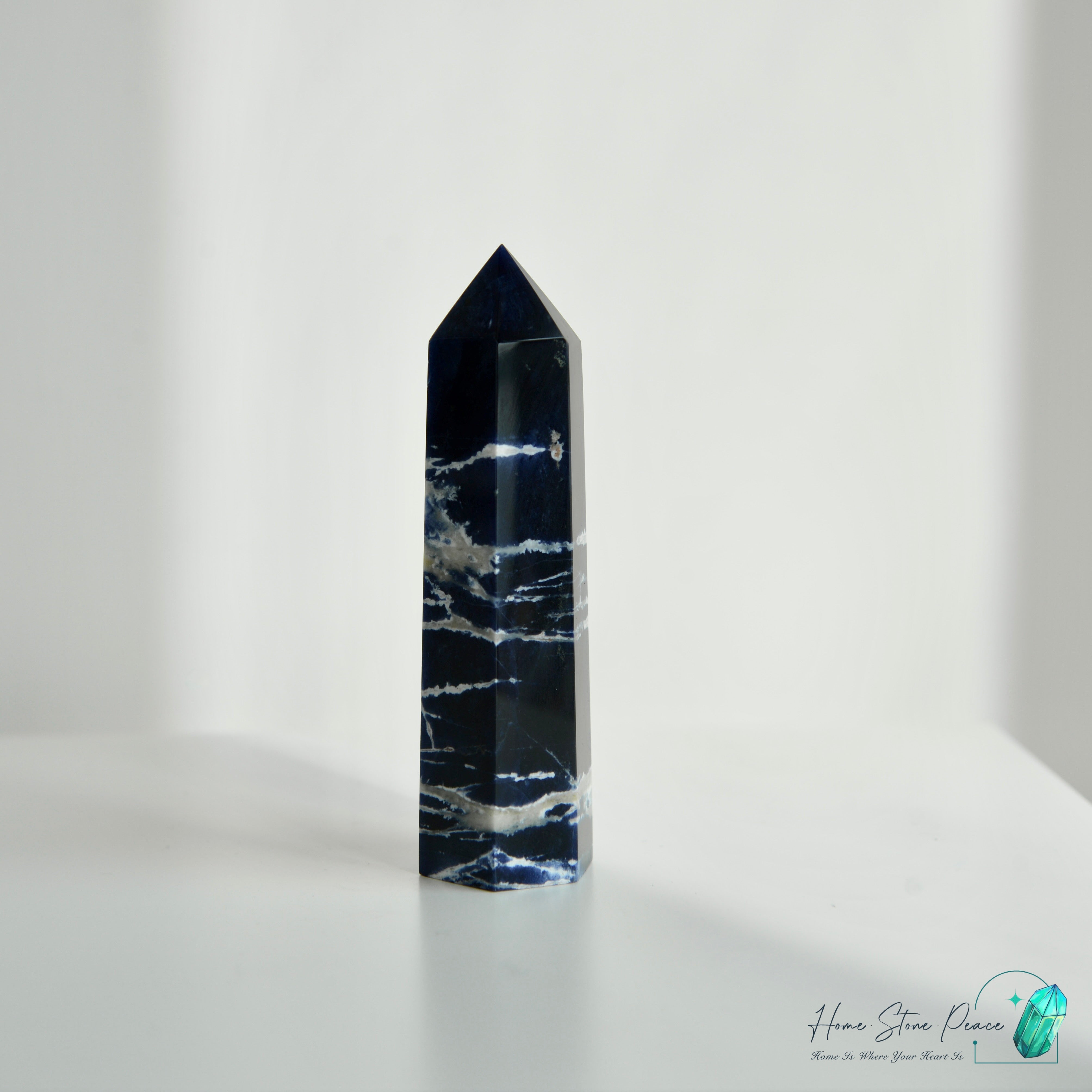 藍紋石柱 Sodalite Tower