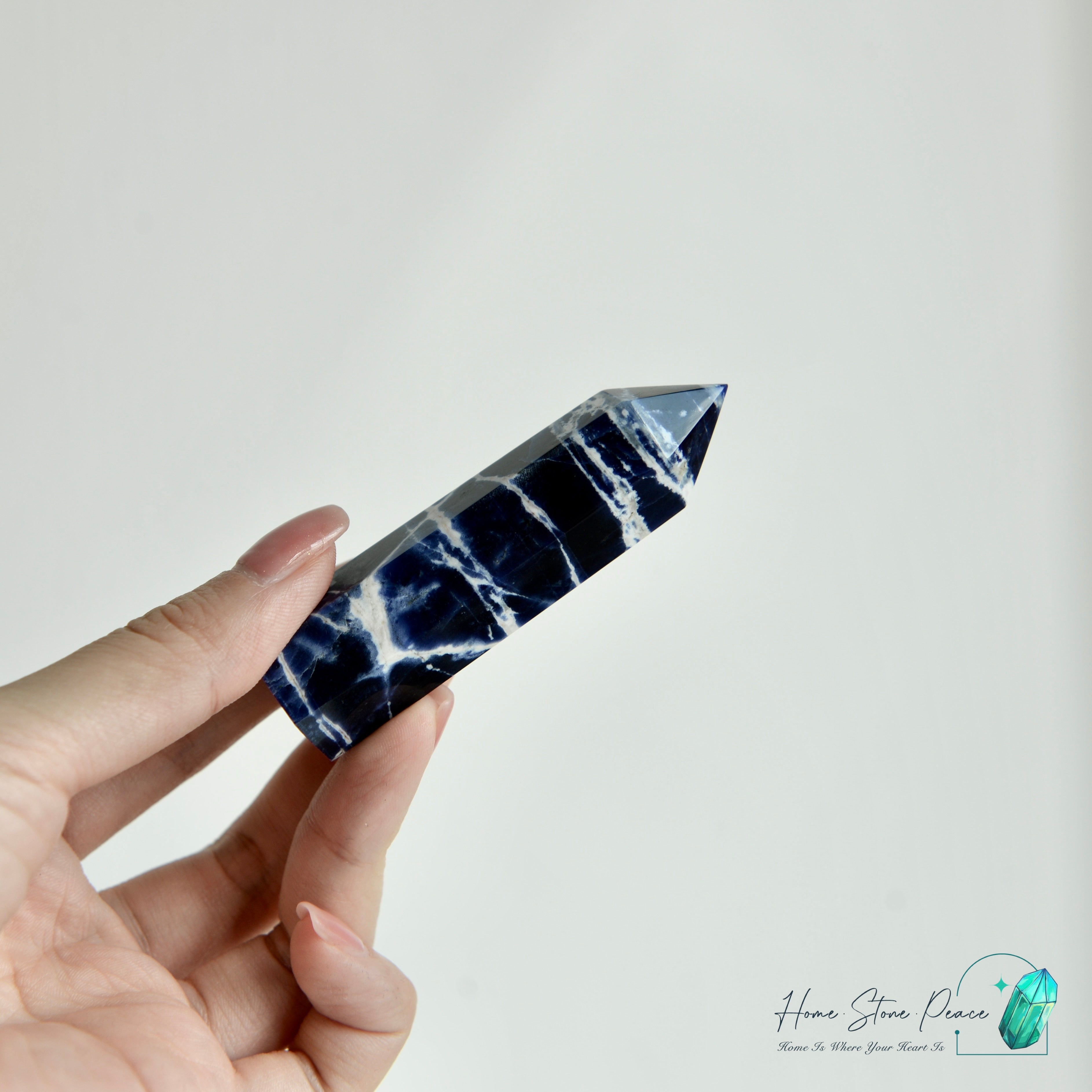 藍紋石柱 Sodalite Point