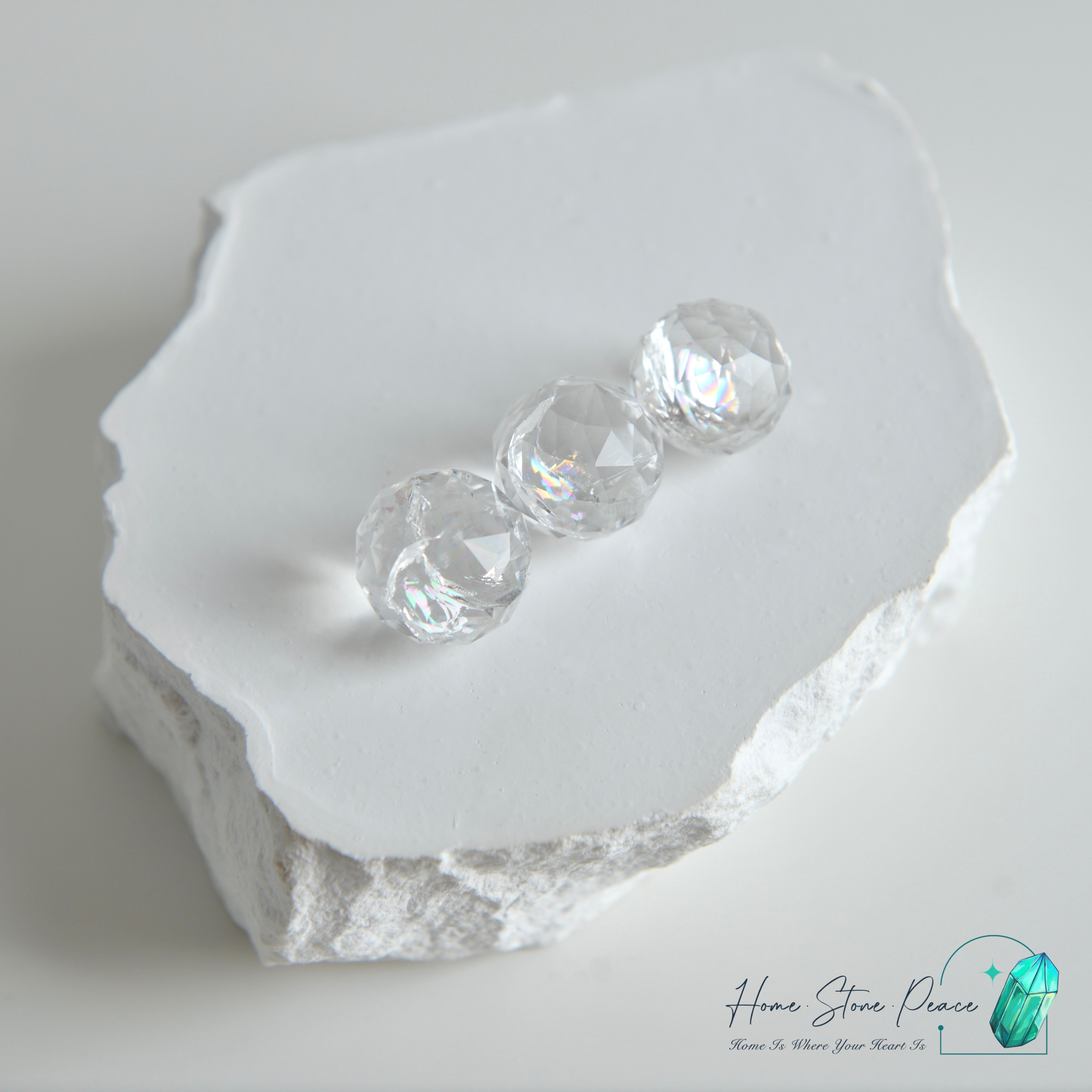 多面彩虹白水晶小球 Mini Faceted Clear Quartz Ball with Rainbows