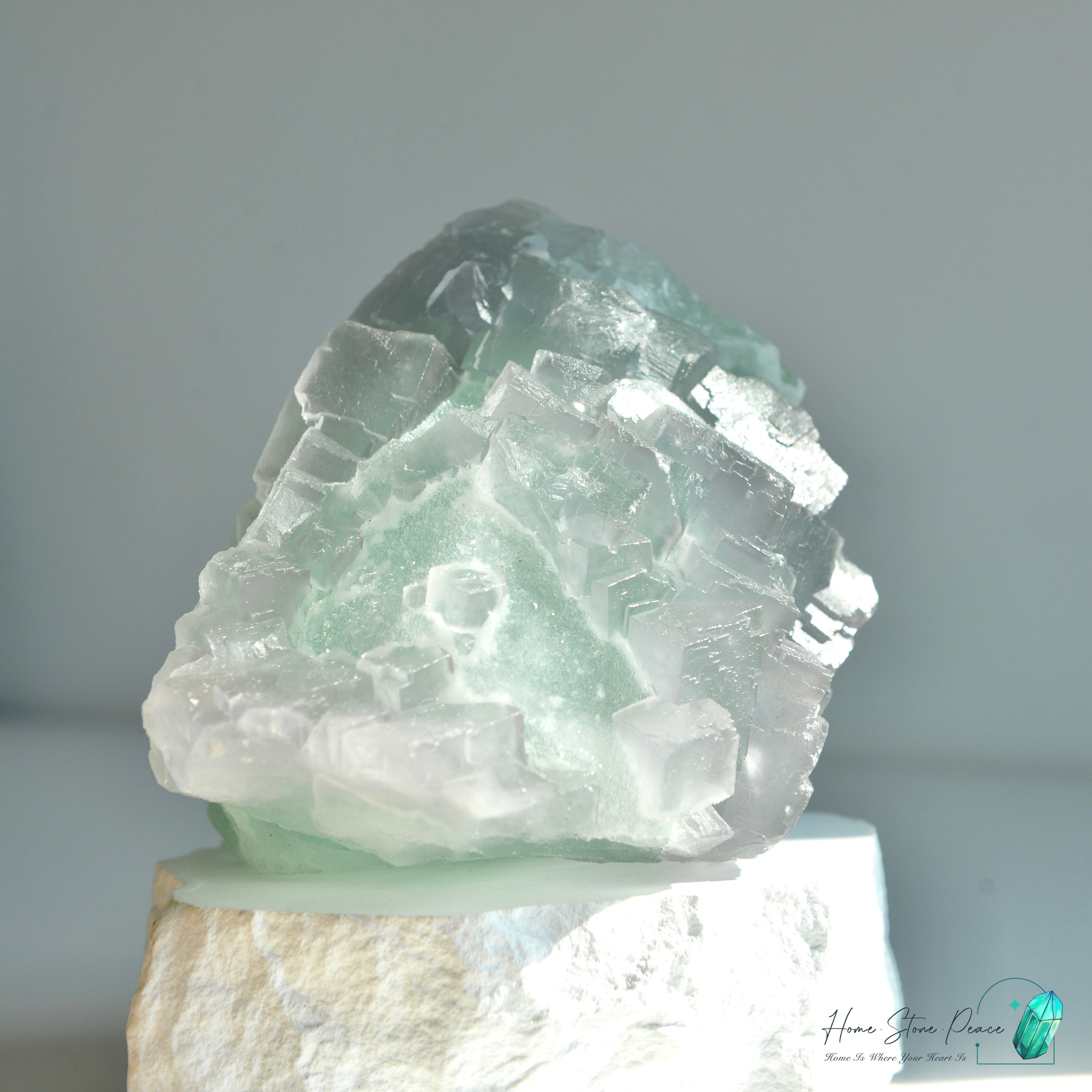 綠紫螢石小山丘連底座 Green and Purple Fluorite Mountain with Stand