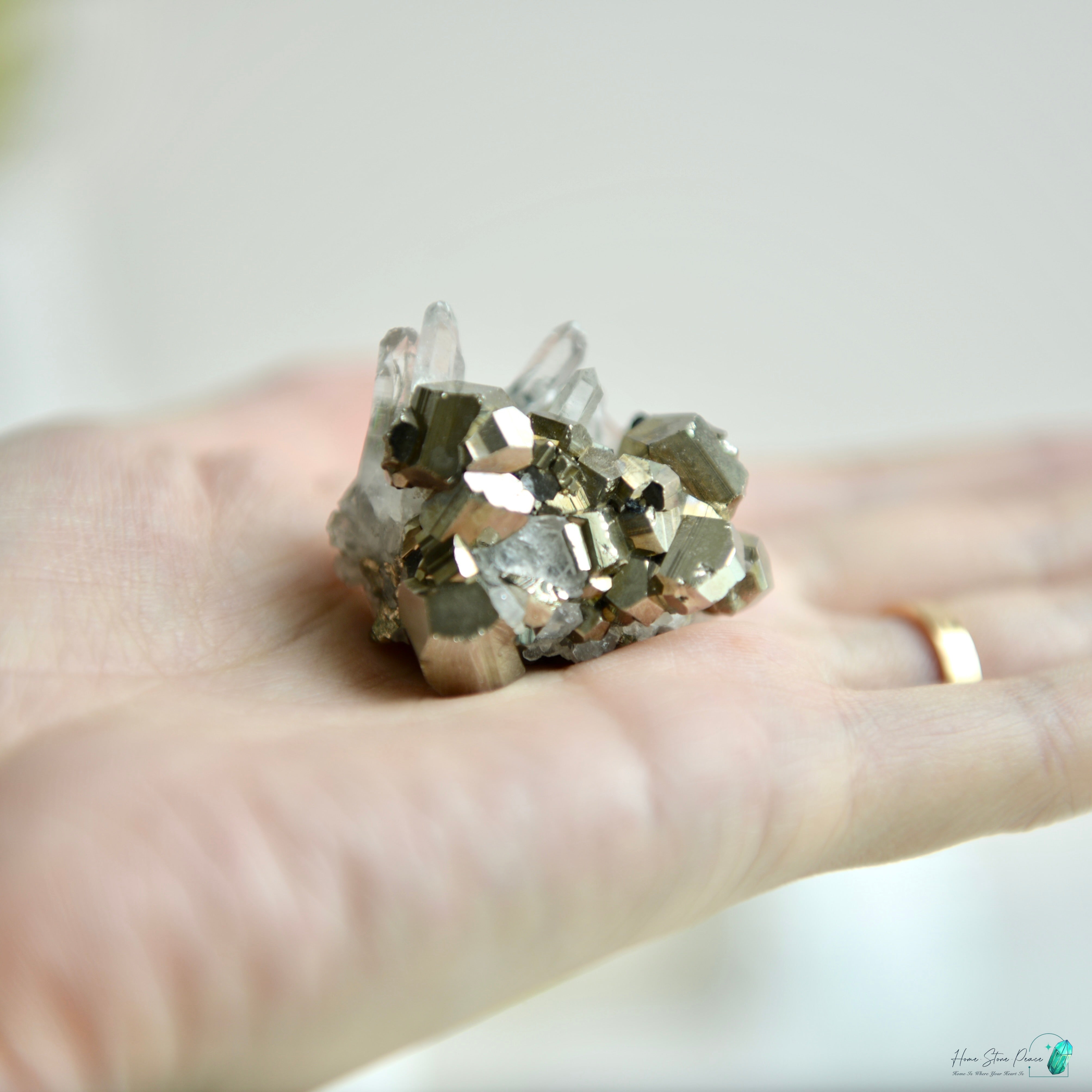 印尼黃鐵礦白水晶共生 Indonesian Pyrite with Clear Quartz Cluster