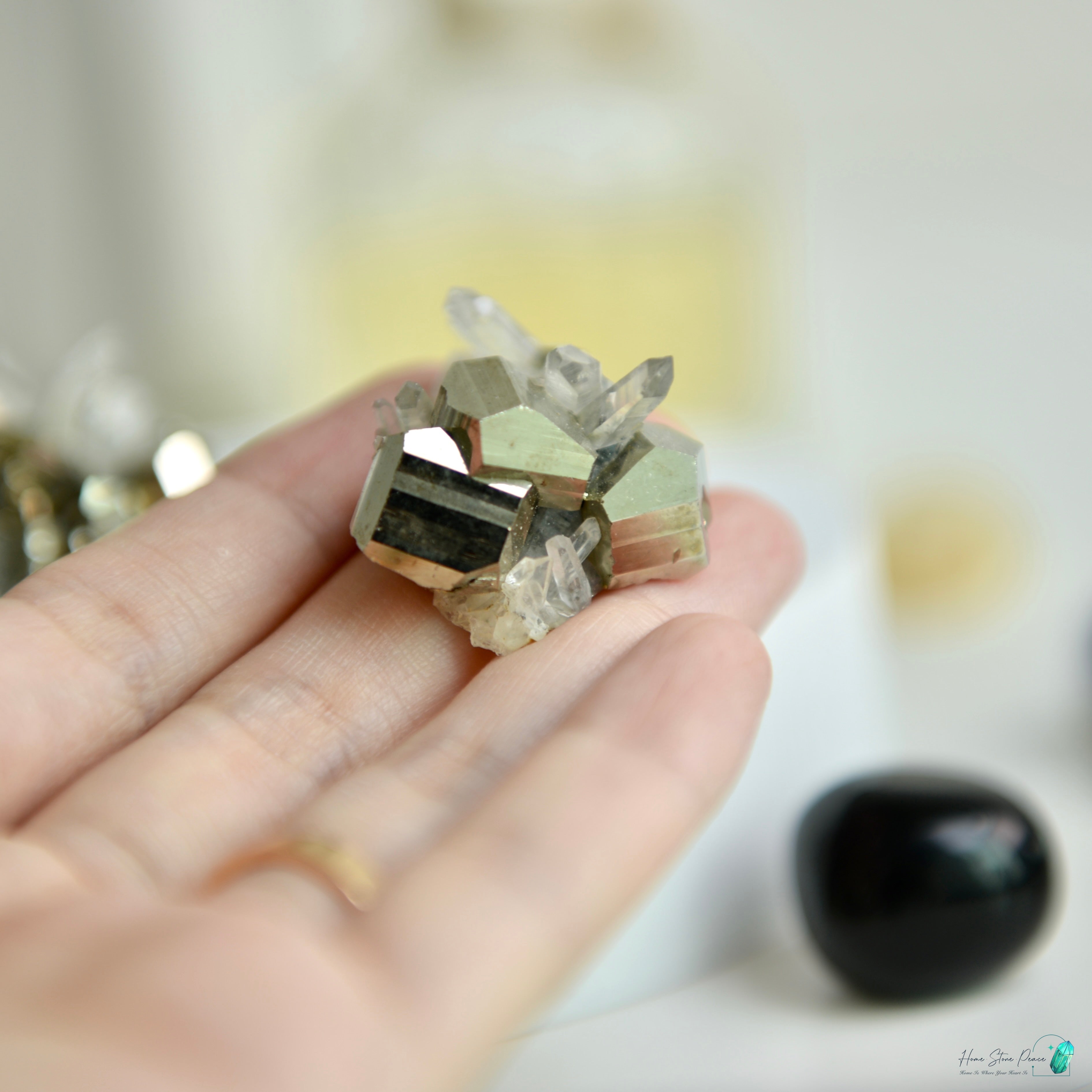 迷你印尼黃鐵礦白水晶共生 Baby Indonesian Pyrite with Clear Quartz Cluster