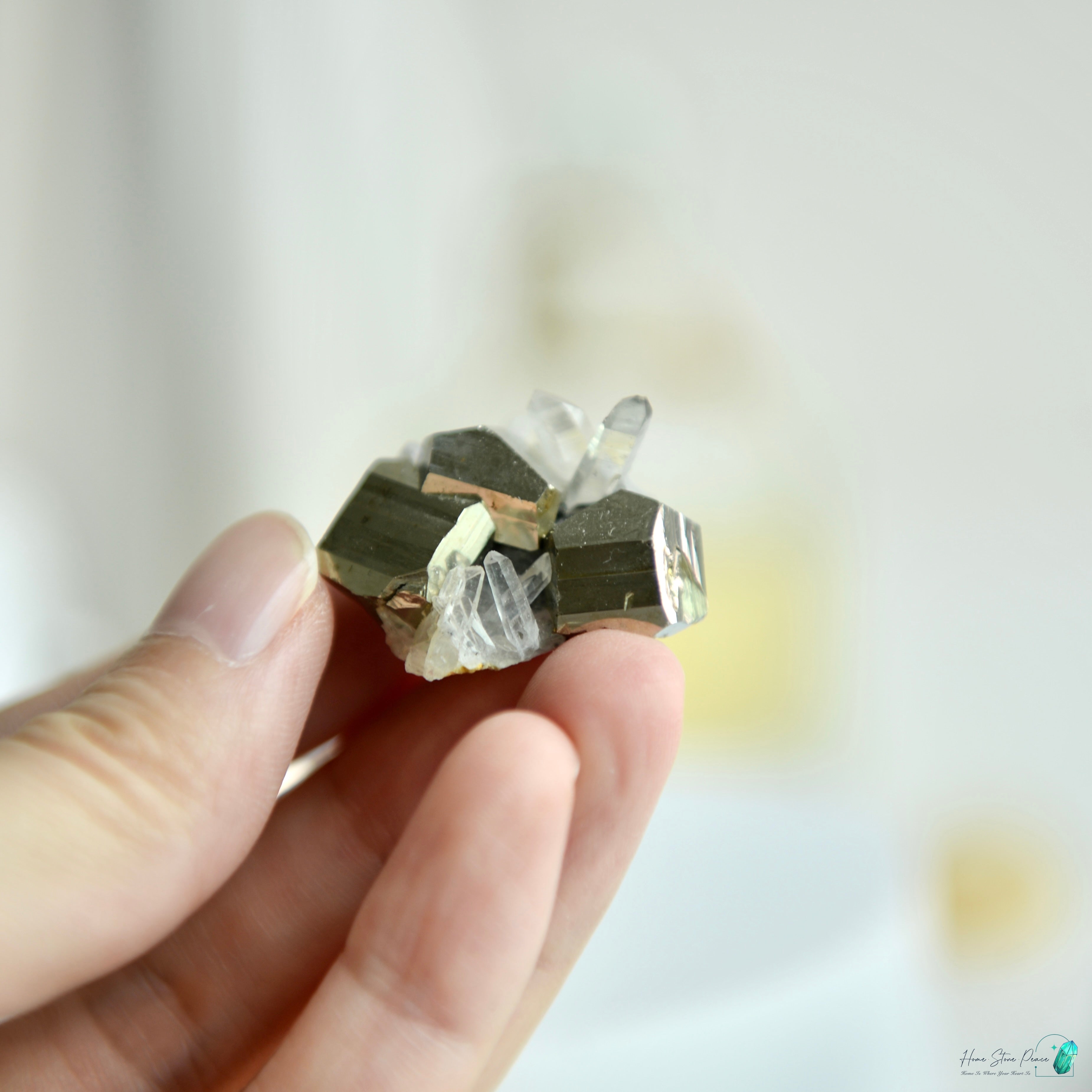 迷你印尼黃鐵礦白水晶共生 Baby Indonesian Pyrite with Clear Quartz Cluster