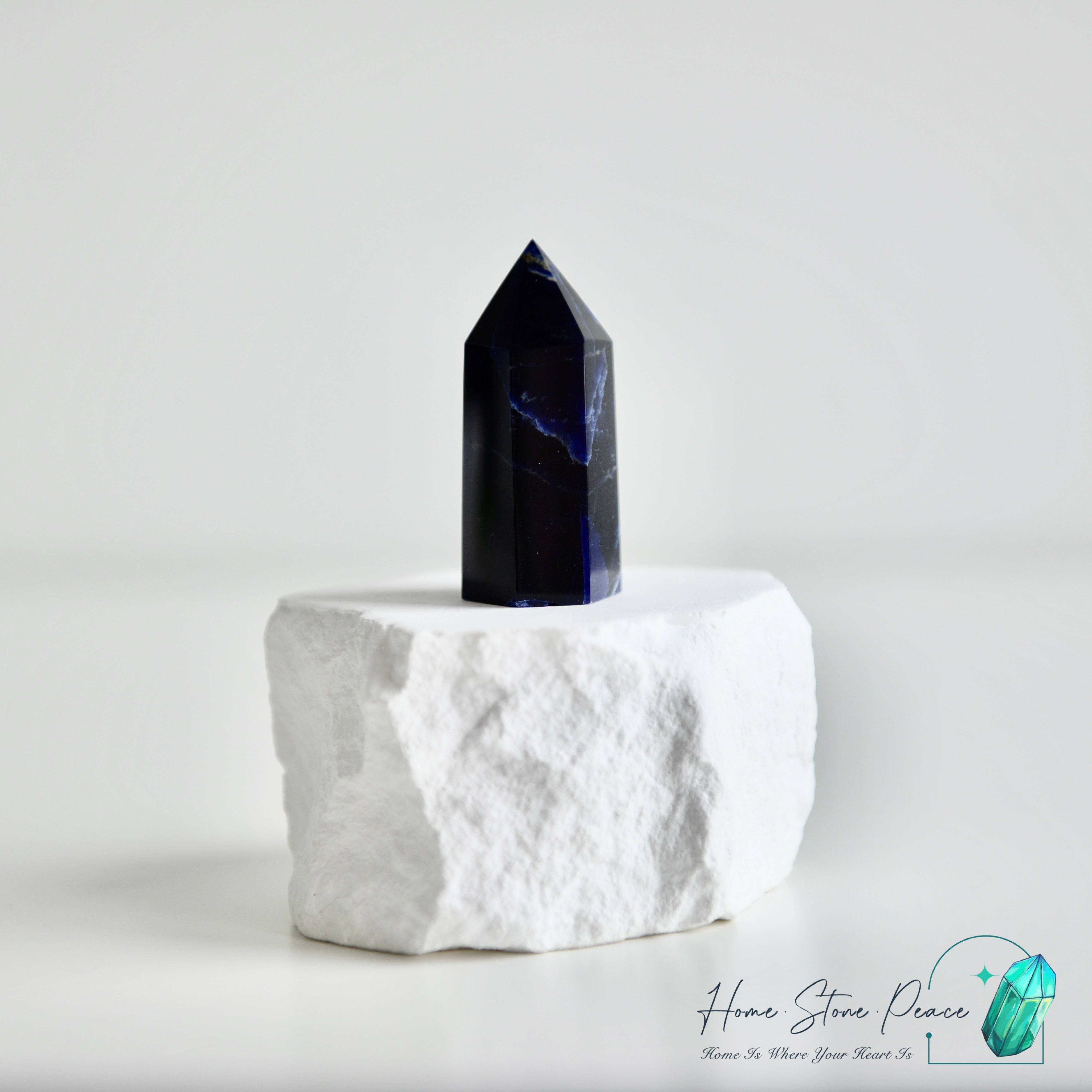 藍紋石柱 Sodalite Point
