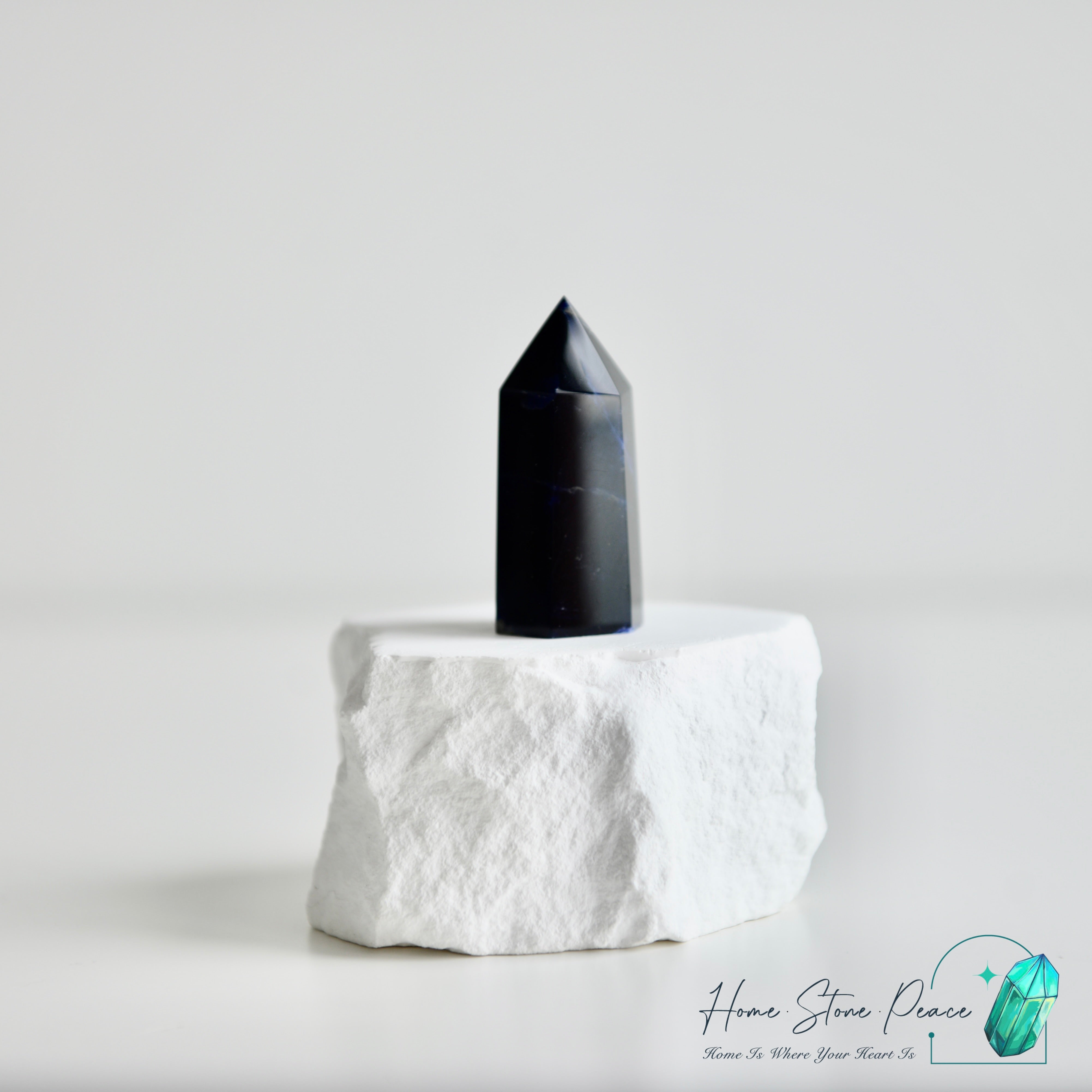 藍紋石柱 Sodalite Point